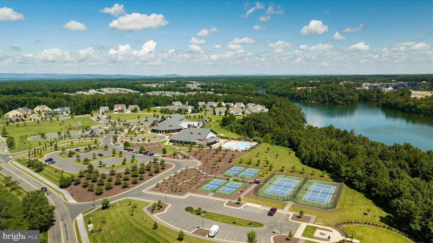 129 TOWHEE DR, LAKE FREDERICK, Virginia 22630, 3 Bedrooms Bedrooms, ,2 BathroomsBathrooms,Residential,For sale,129 TOWHEE DR,VAFV2037886 MLS # VAFV2037886