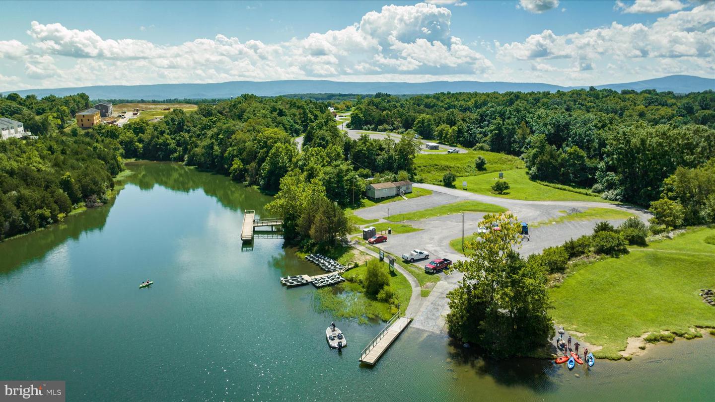 129 TOWHEE DR, LAKE FREDERICK, Virginia 22630, 3 Bedrooms Bedrooms, ,2 BathroomsBathrooms,Residential,For sale,129 TOWHEE DR,VAFV2037886 MLS # VAFV2037886