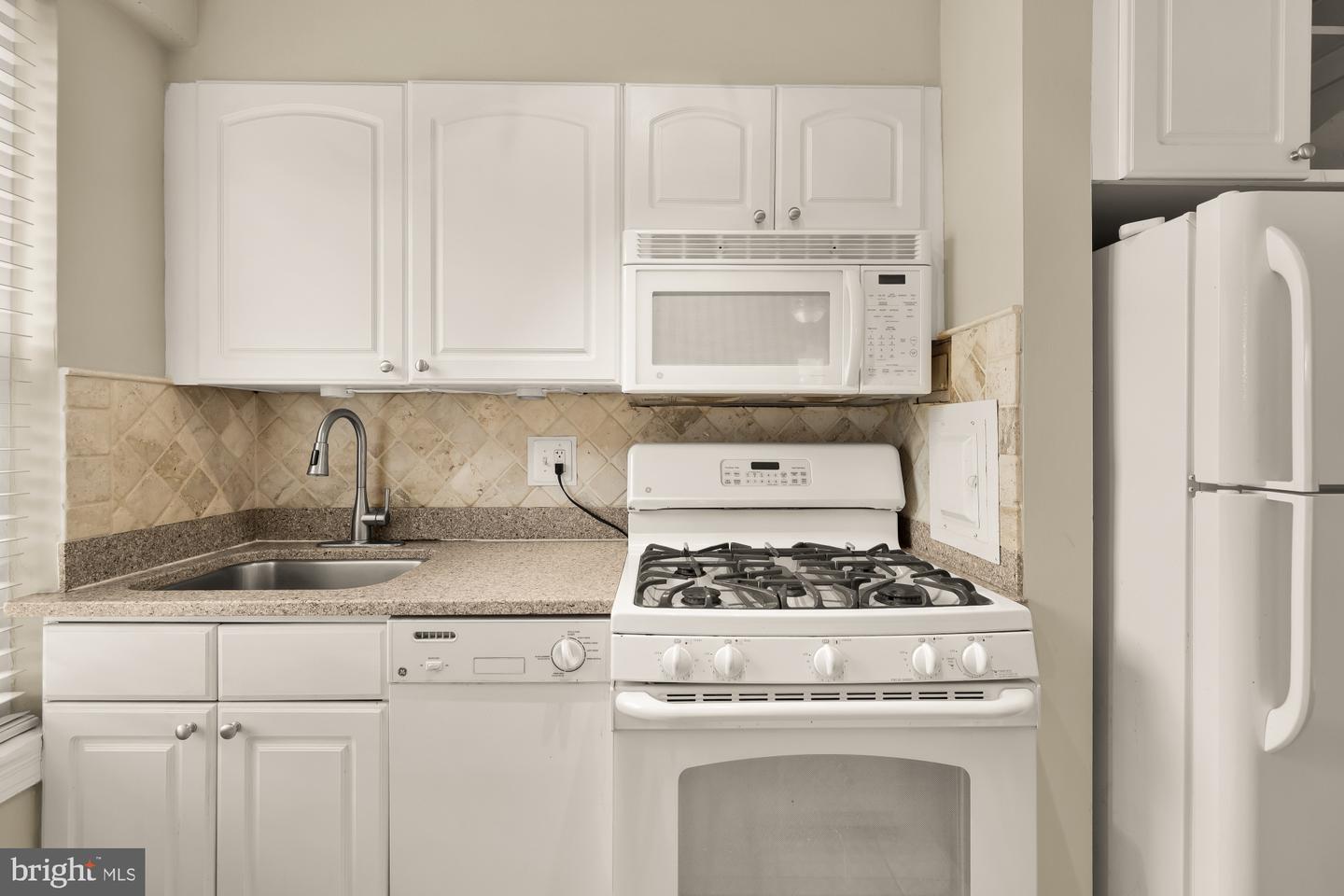 2130 N ST NW #407, WASHINGTON, District Of Columbia 20037, ,1 BathroomBathrooms,Residential,For sale,2130 N ST NW #407,DCDC2230548 MLS # DCDC2230548