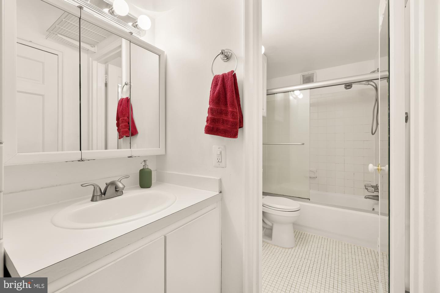 2130 N ST NW #407, WASHINGTON, District Of Columbia 20037, ,1 BathroomBathrooms,Residential,For sale,2130 N ST NW #407,DCDC2230548 MLS # DCDC2230548