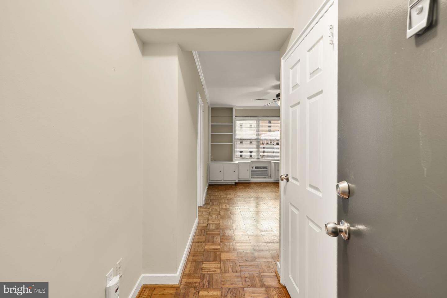 2130 N ST NW #407, WASHINGTON, District Of Columbia 20037, ,1 BathroomBathrooms,Residential,For sale,2130 N ST NW #407,DCDC2230548 MLS # DCDC2230548