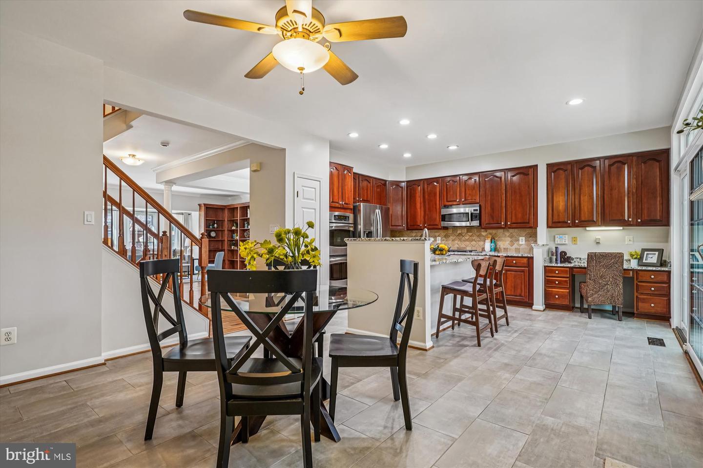 2711 MANHATTAN PL, VIENNA, Virginia 22180, 3 Bedrooms Bedrooms, 12 Rooms Rooms,3 BathroomsBathrooms,Residential,For sale,2711 MANHATTAN PL,VAFX2278002 MLS # VAFX2278002