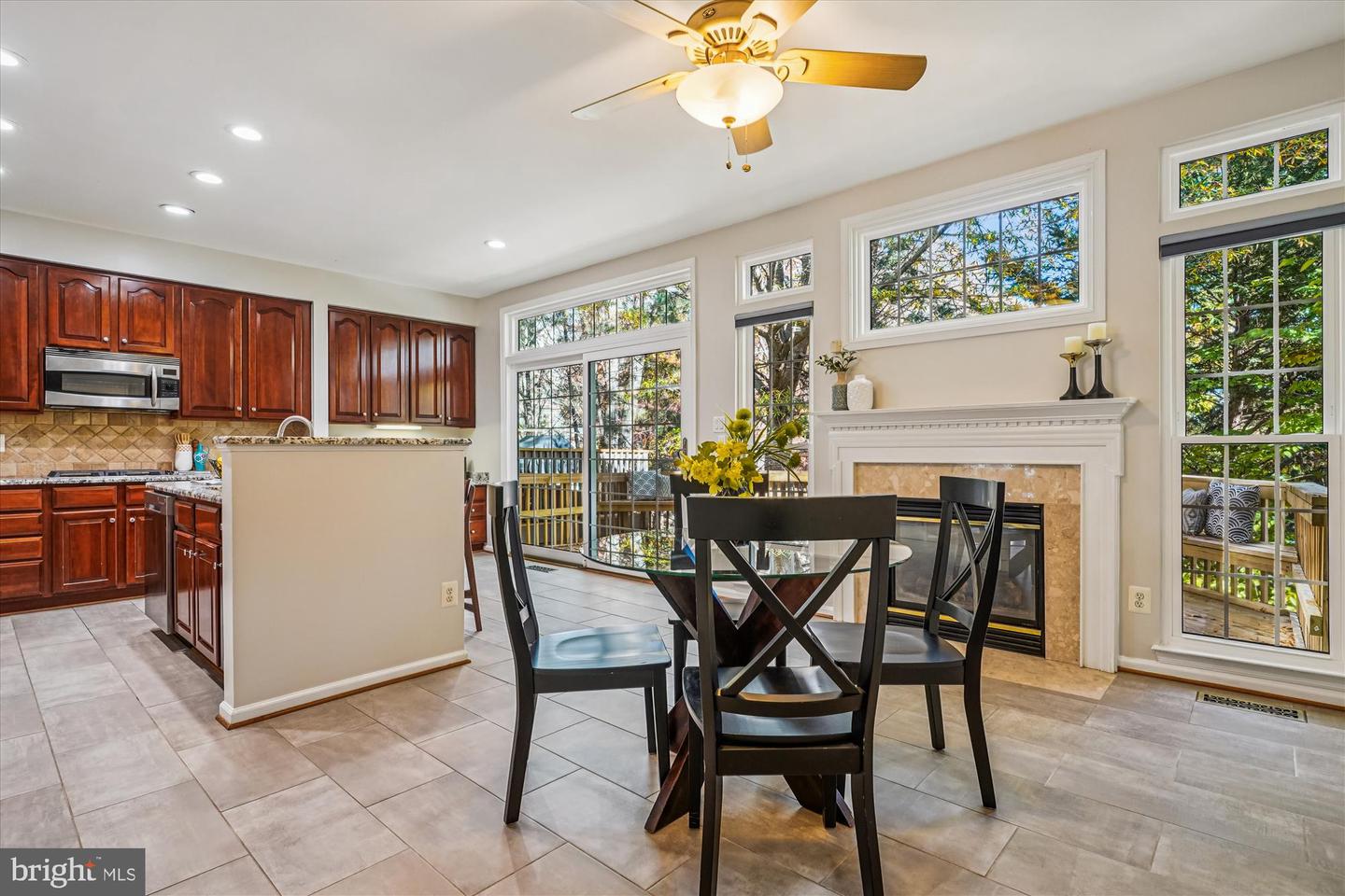 2711 MANHATTAN PL, VIENNA, Virginia 22180, 3 Bedrooms Bedrooms, 12 Rooms Rooms,3 BathroomsBathrooms,Residential,For sale,2711 MANHATTAN PL,VAFX2278002 MLS # VAFX2278002