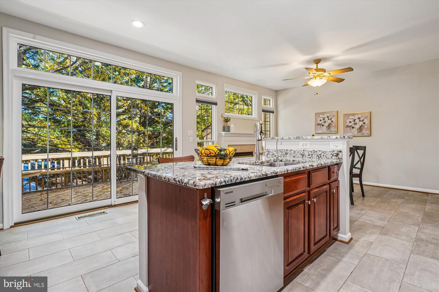 2711 MANHATTAN PL, VIENNA, Virginia 22180, 3 Bedrooms Bedrooms, 12 Rooms Rooms,3 BathroomsBathrooms,Residential,For sale,2711 MANHATTAN PL,VAFX2278002 MLS # VAFX2278002