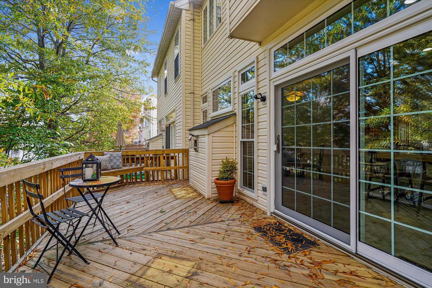 2711 MANHATTAN PL, VIENNA, Virginia 22180, 3 Bedrooms Bedrooms, 12 Rooms Rooms,3 BathroomsBathrooms,Residential,For sale,2711 MANHATTAN PL,VAFX2278002 MLS # VAFX2278002