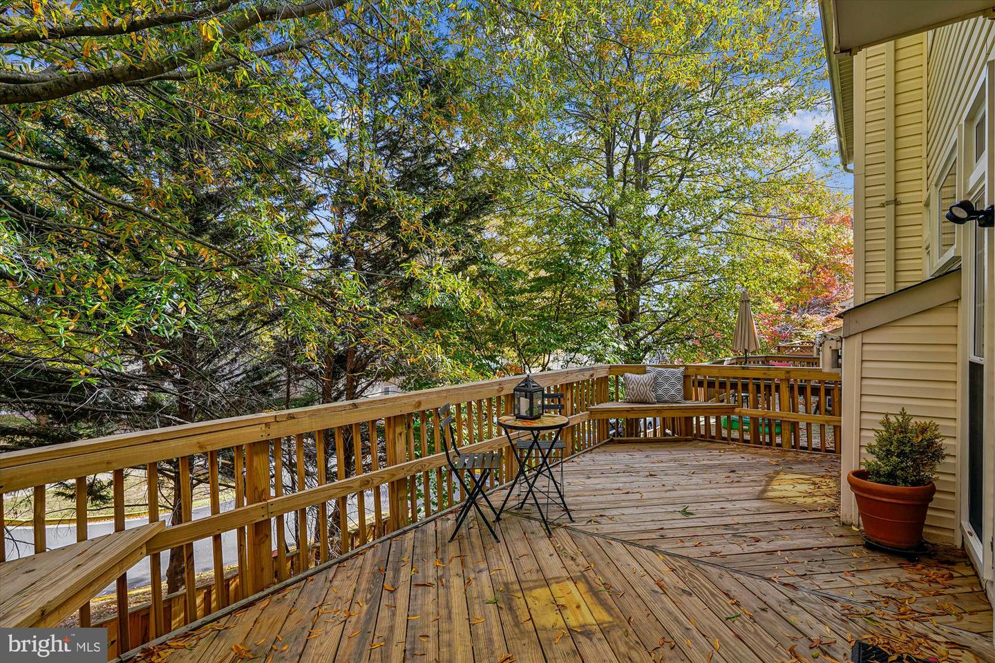 2711 MANHATTAN PL, VIENNA, Virginia 22180, 3 Bedrooms Bedrooms, 12 Rooms Rooms,3 BathroomsBathrooms,Residential,For sale,2711 MANHATTAN PL,VAFX2278002 MLS # VAFX2278002