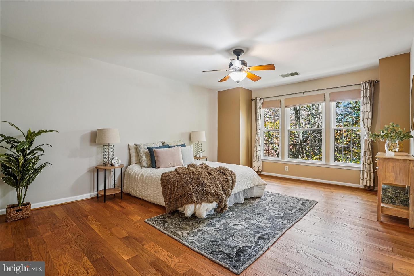 2711 MANHATTAN PL, VIENNA, Virginia 22180, 3 Bedrooms Bedrooms, 12 Rooms Rooms,3 BathroomsBathrooms,Residential,For sale,2711 MANHATTAN PL,VAFX2278002 MLS # VAFX2278002