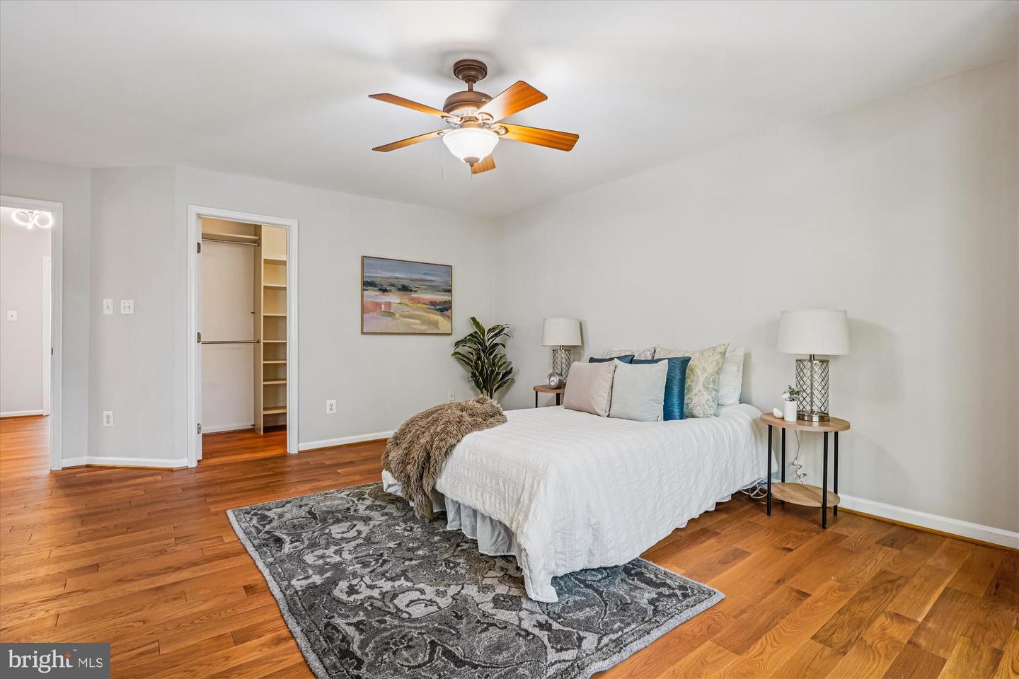 2711 MANHATTAN PL, VIENNA, Virginia 22180, 3 Bedrooms Bedrooms, 12 Rooms Rooms,3 BathroomsBathrooms,Residential,For sale,2711 MANHATTAN PL,VAFX2278002 MLS # VAFX2278002