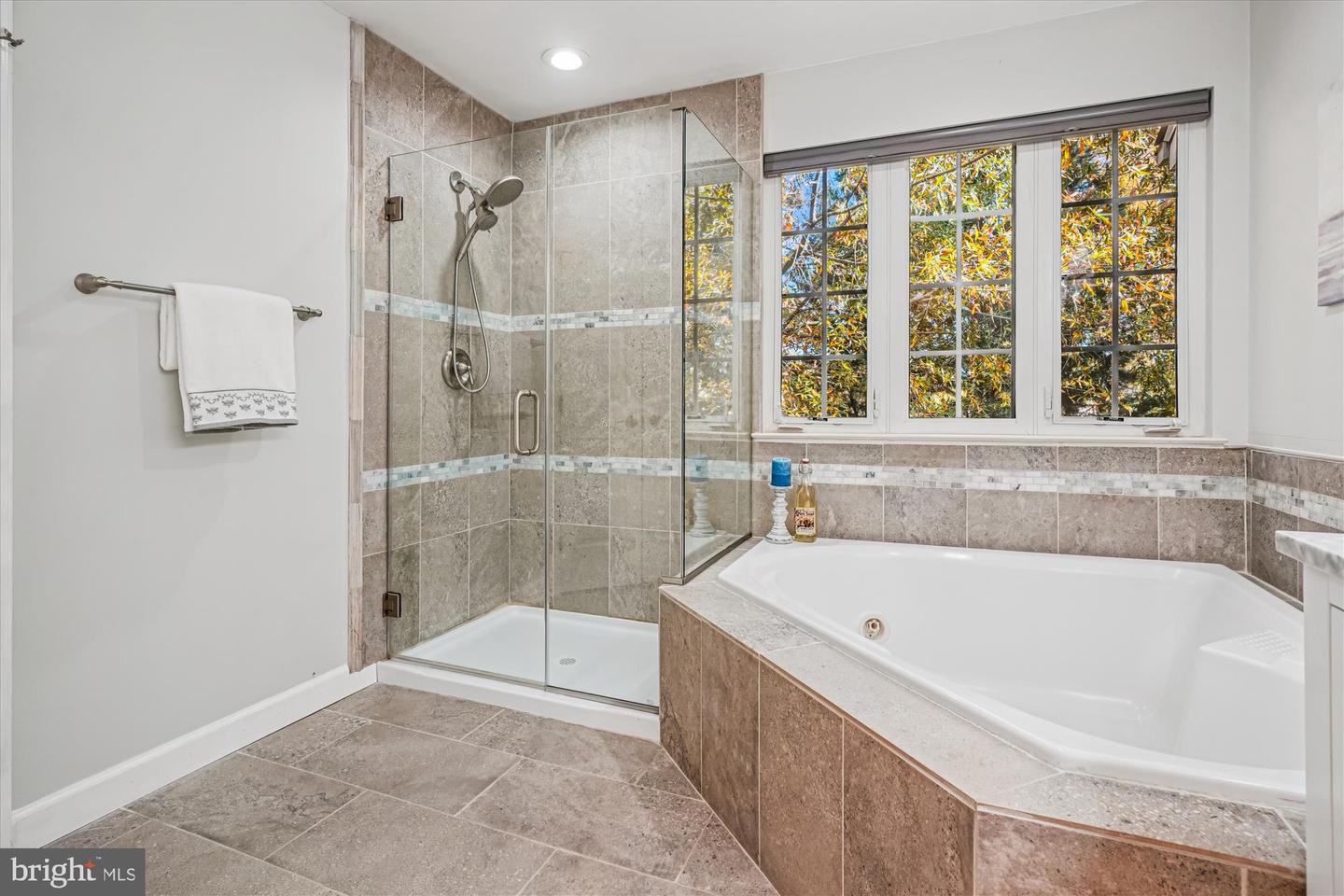 2711 MANHATTAN PL, VIENNA, Virginia 22180, 3 Bedrooms Bedrooms, 12 Rooms Rooms,3 BathroomsBathrooms,Residential,For sale,2711 MANHATTAN PL,VAFX2278002 MLS # VAFX2278002