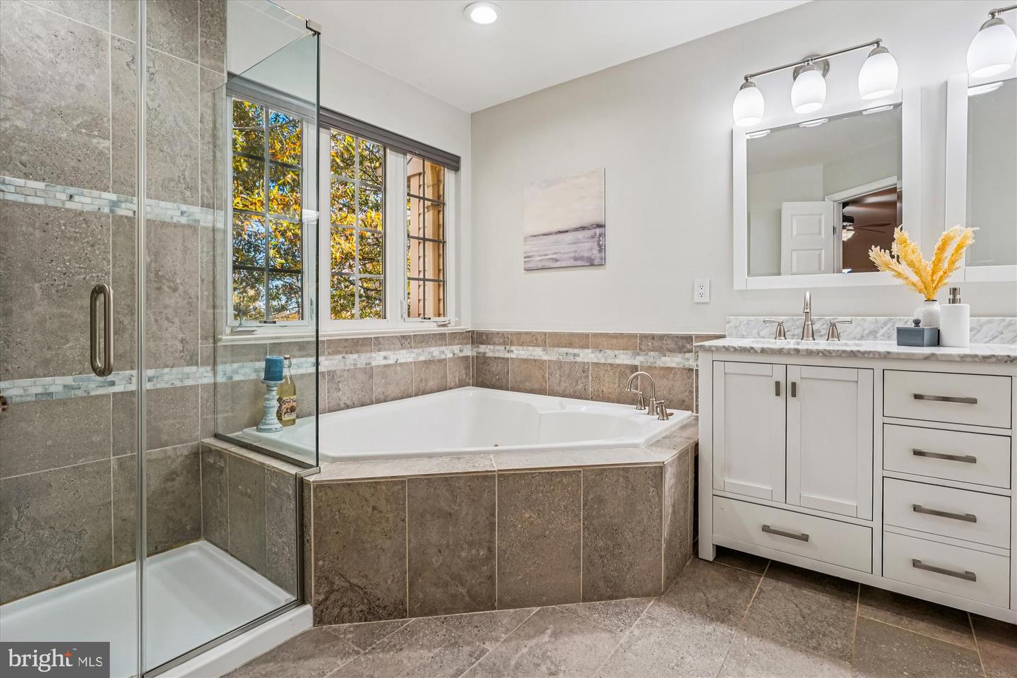 2711 MANHATTAN PL, VIENNA, Virginia 22180, 3 Bedrooms Bedrooms, 12 Rooms Rooms,3 BathroomsBathrooms,Residential,For sale,2711 MANHATTAN PL,VAFX2278002 MLS # VAFX2278002