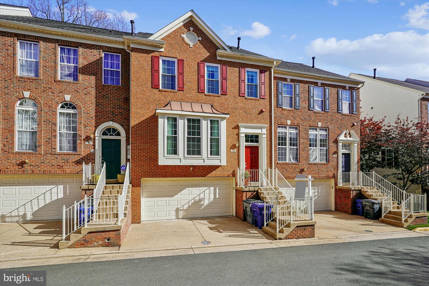 2711 MANHATTAN PL, VIENNA, Virginia 22180, 3 Bedrooms Bedrooms, 12 Rooms Rooms,3 BathroomsBathrooms,Residential,For sale,2711 MANHATTAN PL,VAFX2278002 MLS # VAFX2278002