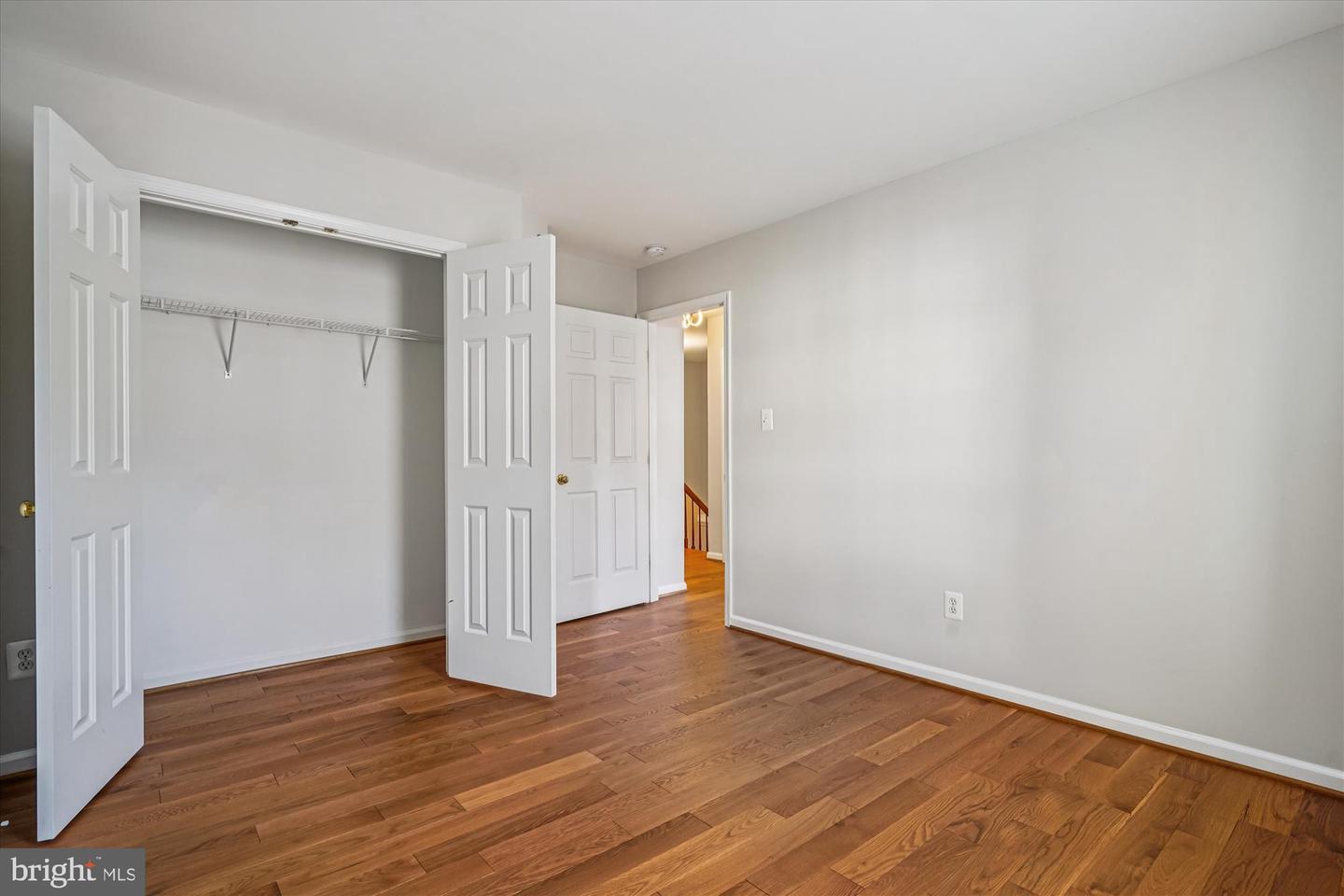 2711 MANHATTAN PL, VIENNA, Virginia 22180, 3 Bedrooms Bedrooms, 12 Rooms Rooms,3 BathroomsBathrooms,Residential,For sale,2711 MANHATTAN PL,VAFX2278002 MLS # VAFX2278002