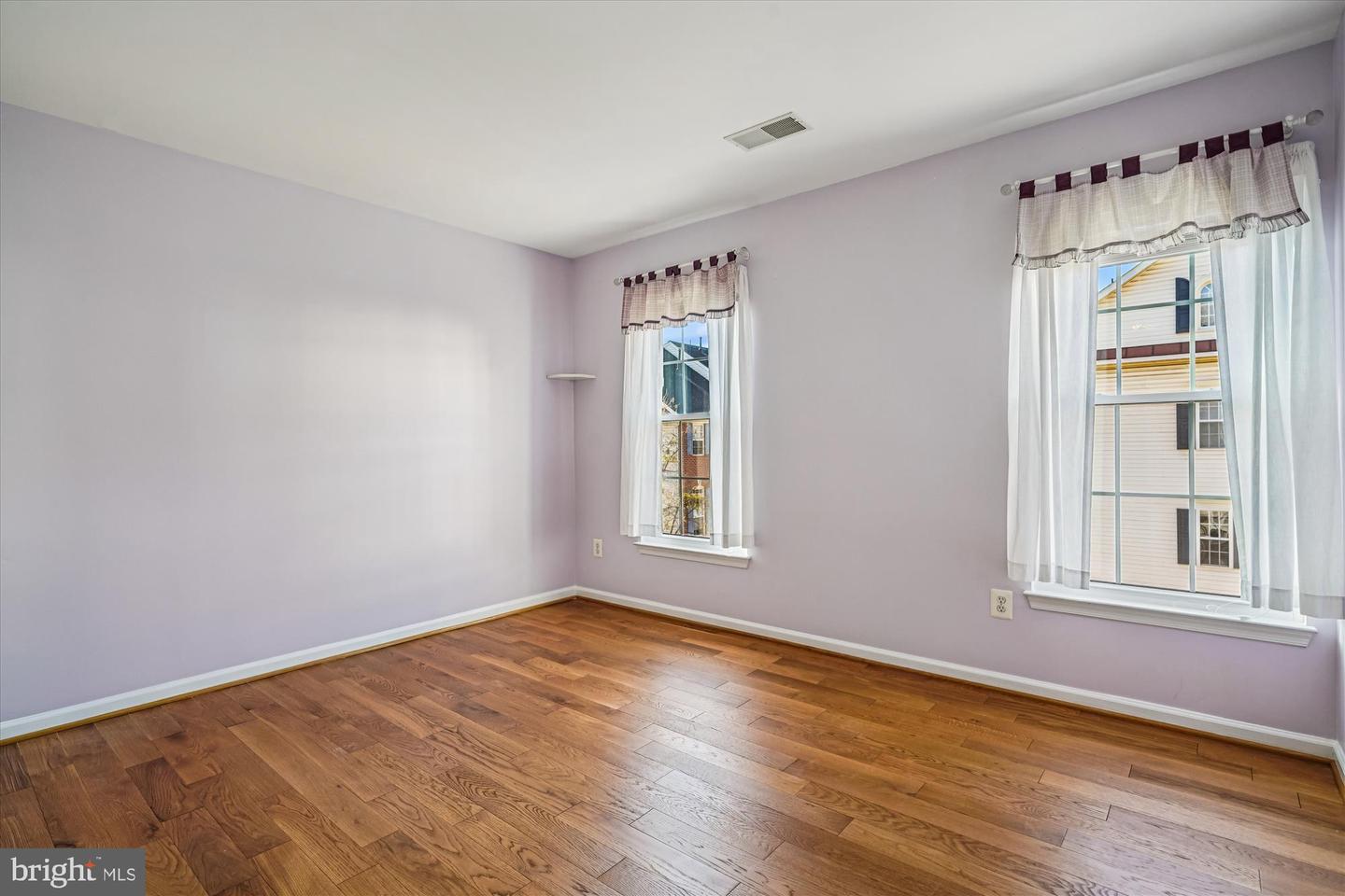 2711 MANHATTAN PL, VIENNA, Virginia 22180, 3 Bedrooms Bedrooms, 12 Rooms Rooms,3 BathroomsBathrooms,Residential,For sale,2711 MANHATTAN PL,VAFX2278002 MLS # VAFX2278002