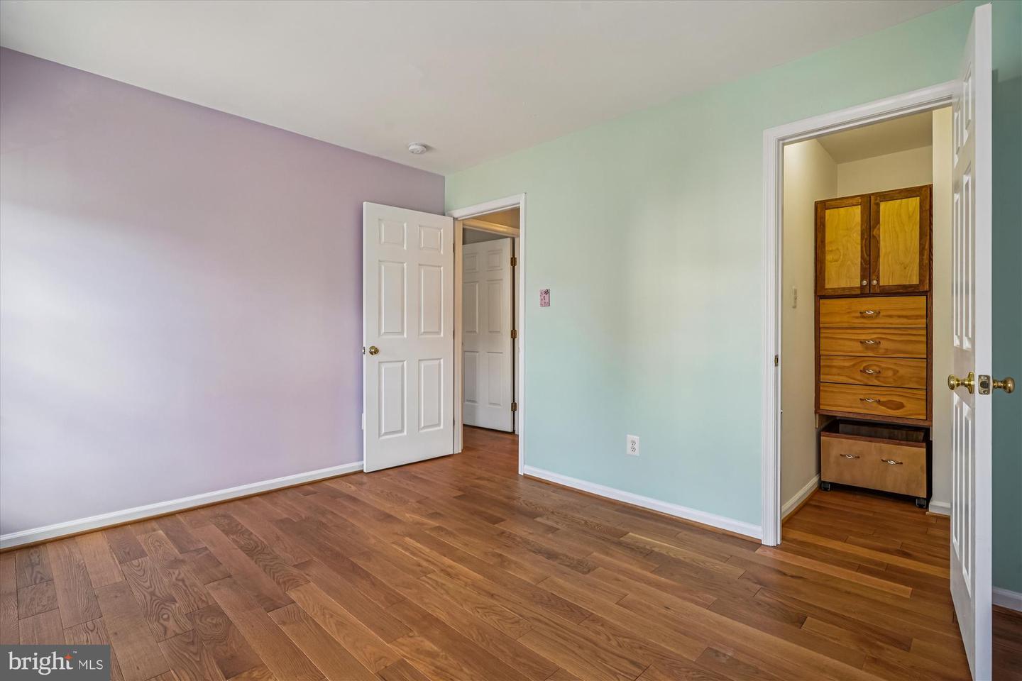 2711 MANHATTAN PL, VIENNA, Virginia 22180, 3 Bedrooms Bedrooms, 12 Rooms Rooms,3 BathroomsBathrooms,Residential,For sale,2711 MANHATTAN PL,VAFX2278002 MLS # VAFX2278002