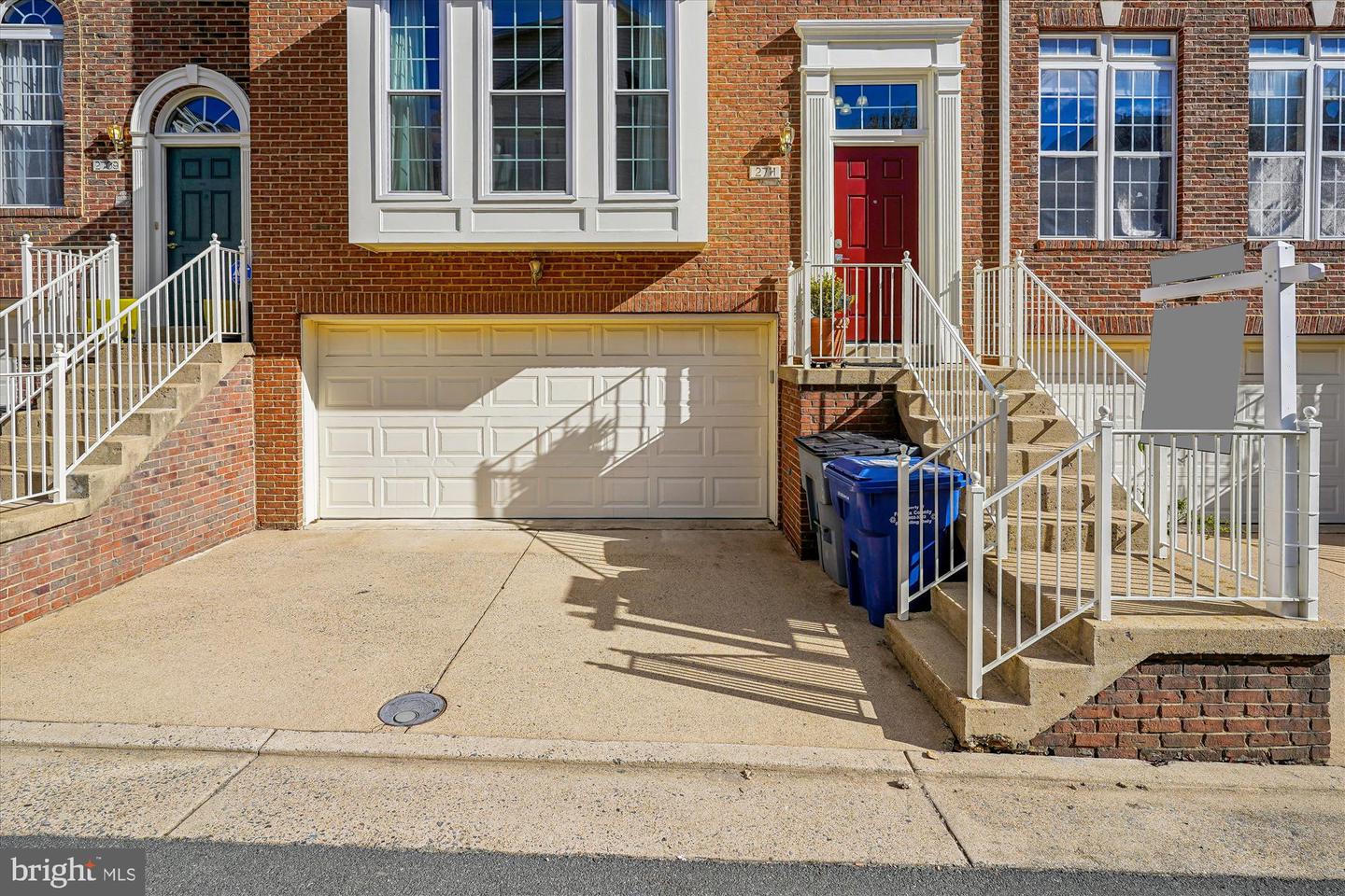 2711 MANHATTAN PL, VIENNA, Virginia 22180, 3 Bedrooms Bedrooms, 12 Rooms Rooms,3 BathroomsBathrooms,Residential,For sale,2711 MANHATTAN PL,VAFX2278002 MLS # VAFX2278002