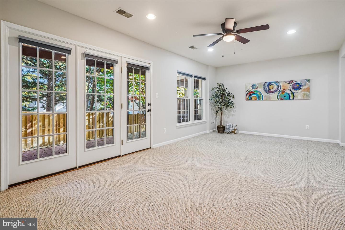 2711 MANHATTAN PL, VIENNA, Virginia 22180, 3 Bedrooms Bedrooms, 12 Rooms Rooms,3 BathroomsBathrooms,Residential,For sale,2711 MANHATTAN PL,VAFX2278002 MLS # VAFX2278002