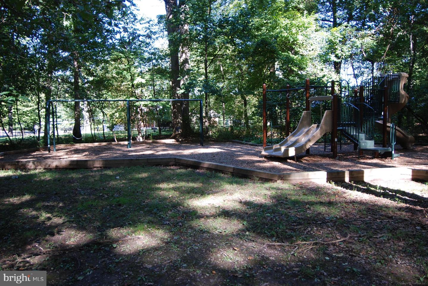 2711 MANHATTAN PL, VIENNA, Virginia 22180, 3 Bedrooms Bedrooms, 12 Rooms Rooms,3 BathroomsBathrooms,Residential,For sale,2711 MANHATTAN PL,VAFX2278002 MLS # VAFX2278002