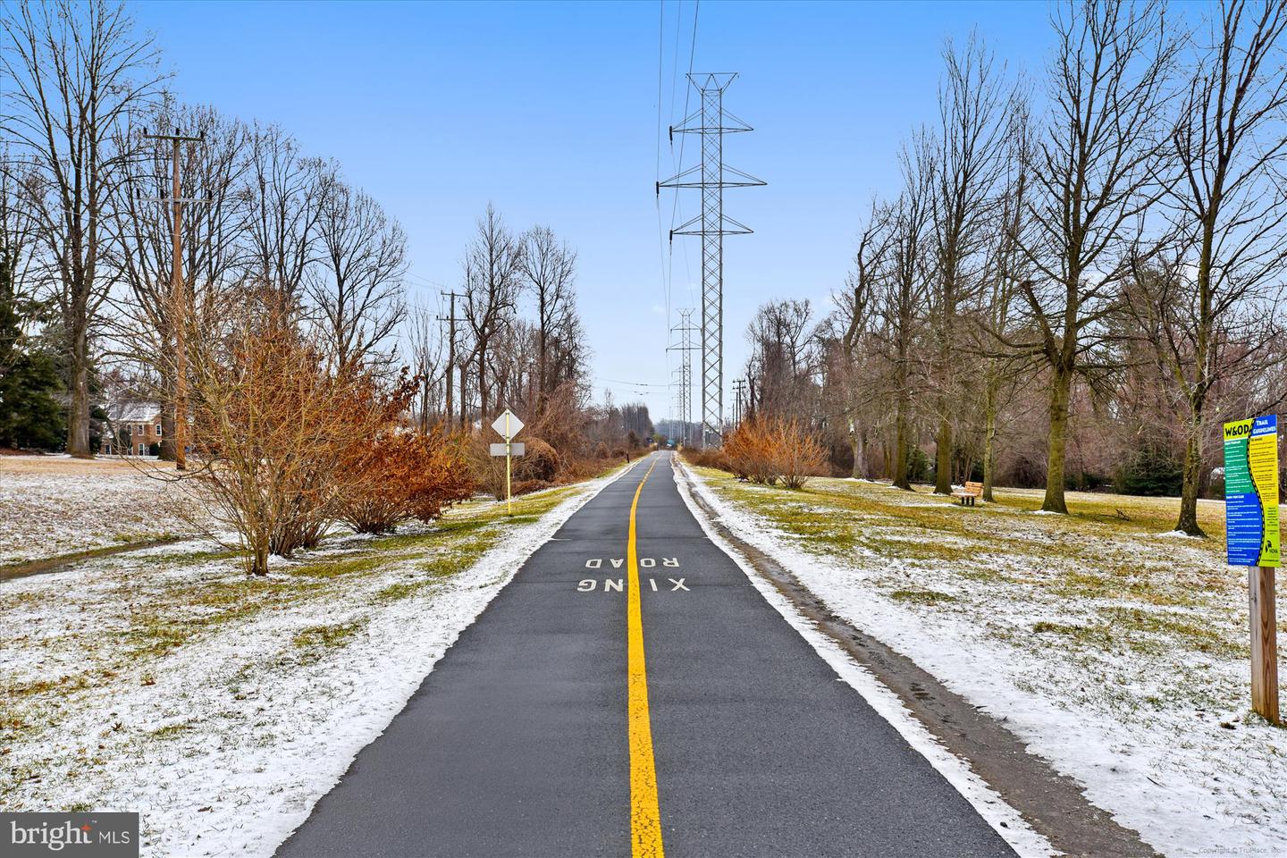 2711 MANHATTAN PL, VIENNA, Virginia 22180, 3 Bedrooms Bedrooms, 12 Rooms Rooms,3 BathroomsBathrooms,Residential,For sale,2711 MANHATTAN PL,VAFX2278002 MLS # VAFX2278002