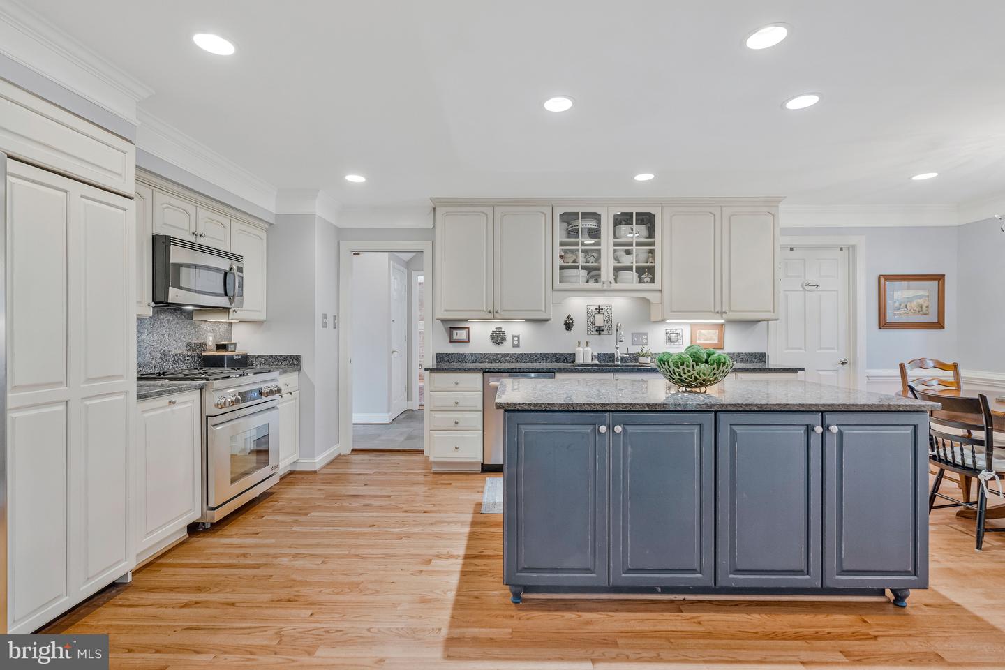 7724 DESDEMONA CT, MCLEAN, Virginia 22102, 5 Bedrooms Bedrooms, ,4 BathroomsBathrooms,Residential,For sale,7724 DESDEMONA CT,VAFX2278022 MLS # VAFX2278022 7724 DESDEMONA CT, MCLEAN, Virginia 22102, 5 Bedrooms Bedrooms, ,4 BathroomsBathrooms,Residential,For sale,7724 DESDEMONA CT,VAFX2278022 MLS # VAFX2278022