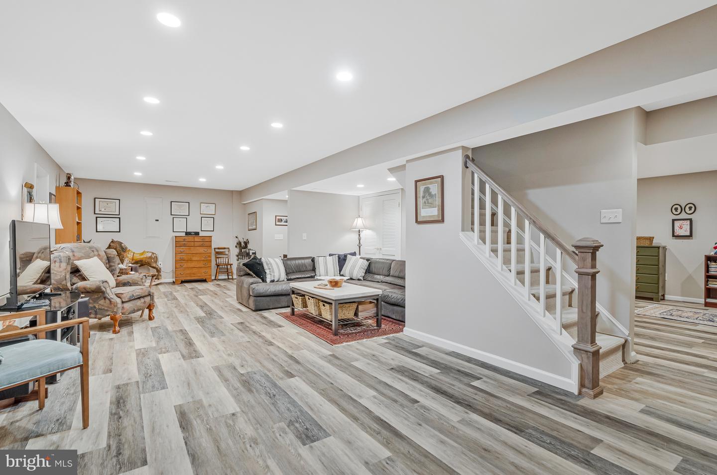 7724 DESDEMONA CT, MCLEAN, Virginia 22102, 5 Bedrooms Bedrooms, ,4 BathroomsBathrooms,Residential,For sale,7724 DESDEMONA CT,VAFX2278022 MLS # VAFX2278022 7724 DESDEMONA CT, MCLEAN, Virginia 22102, 5 Bedrooms Bedrooms, ,4 BathroomsBathrooms,Residential,For sale,7724 DESDEMONA CT,VAFX2278022 MLS # VAFX2278022