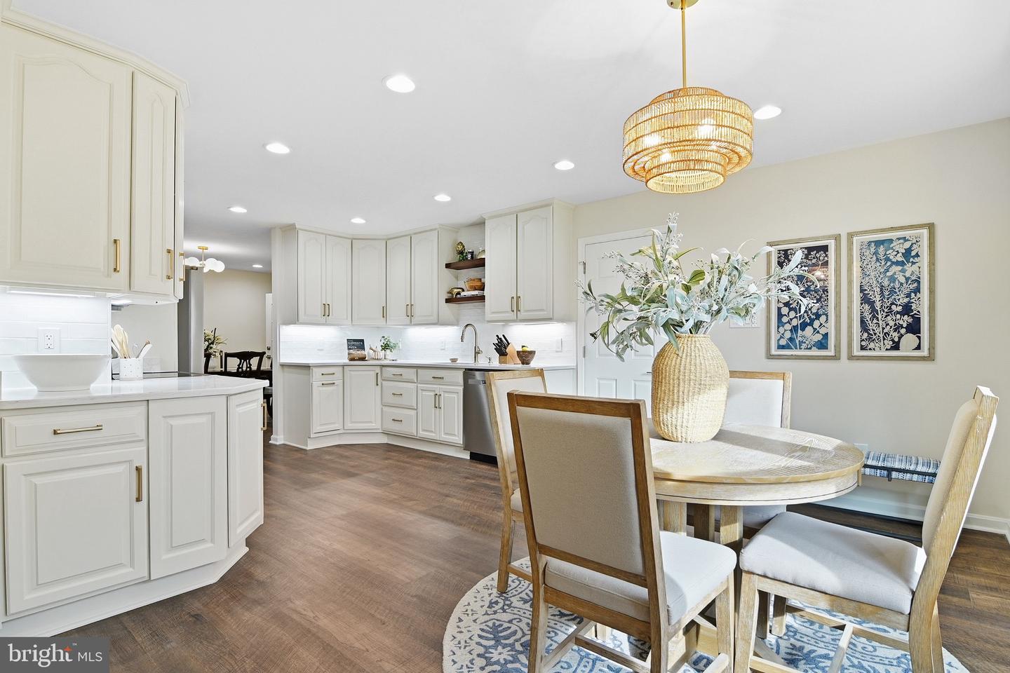 11302 ALMS HOUSE CT, FAIRFAX STATION, Virginia 22039, 5 Bedrooms Bedrooms, ,3 BathroomsBathrooms,Residential,For sale,11302 ALMS HOUSE CT,VAFX2278032 MLS # VAFX2278032