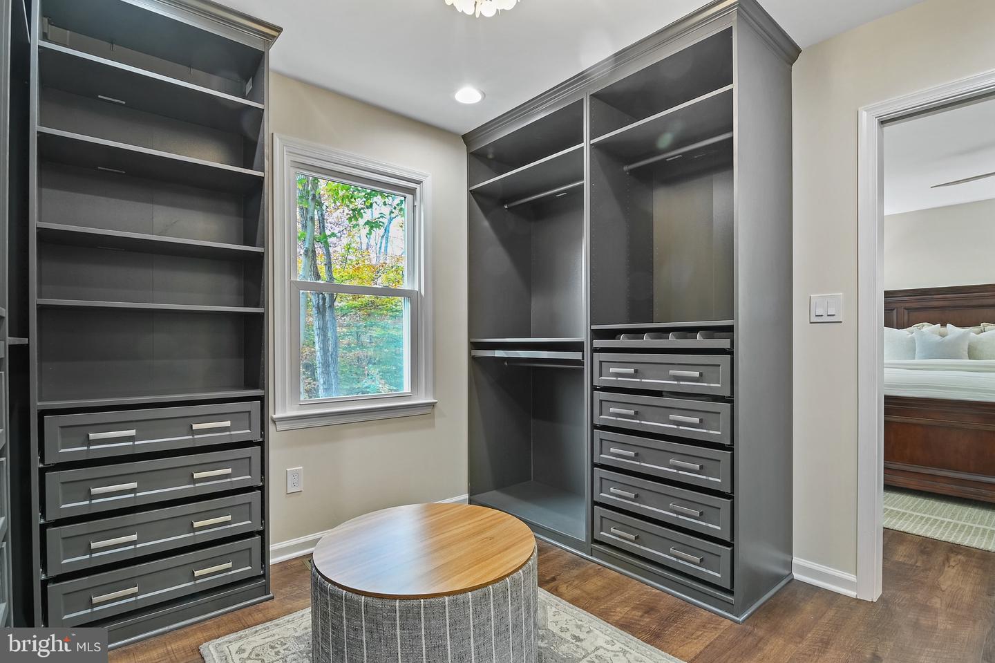 11302 ALMS HOUSE CT, FAIRFAX STATION, Virginia 22039, 5 Bedrooms Bedrooms, ,3 BathroomsBathrooms,Residential,For sale,11302 ALMS HOUSE CT,VAFX2278032 MLS # VAFX2278032