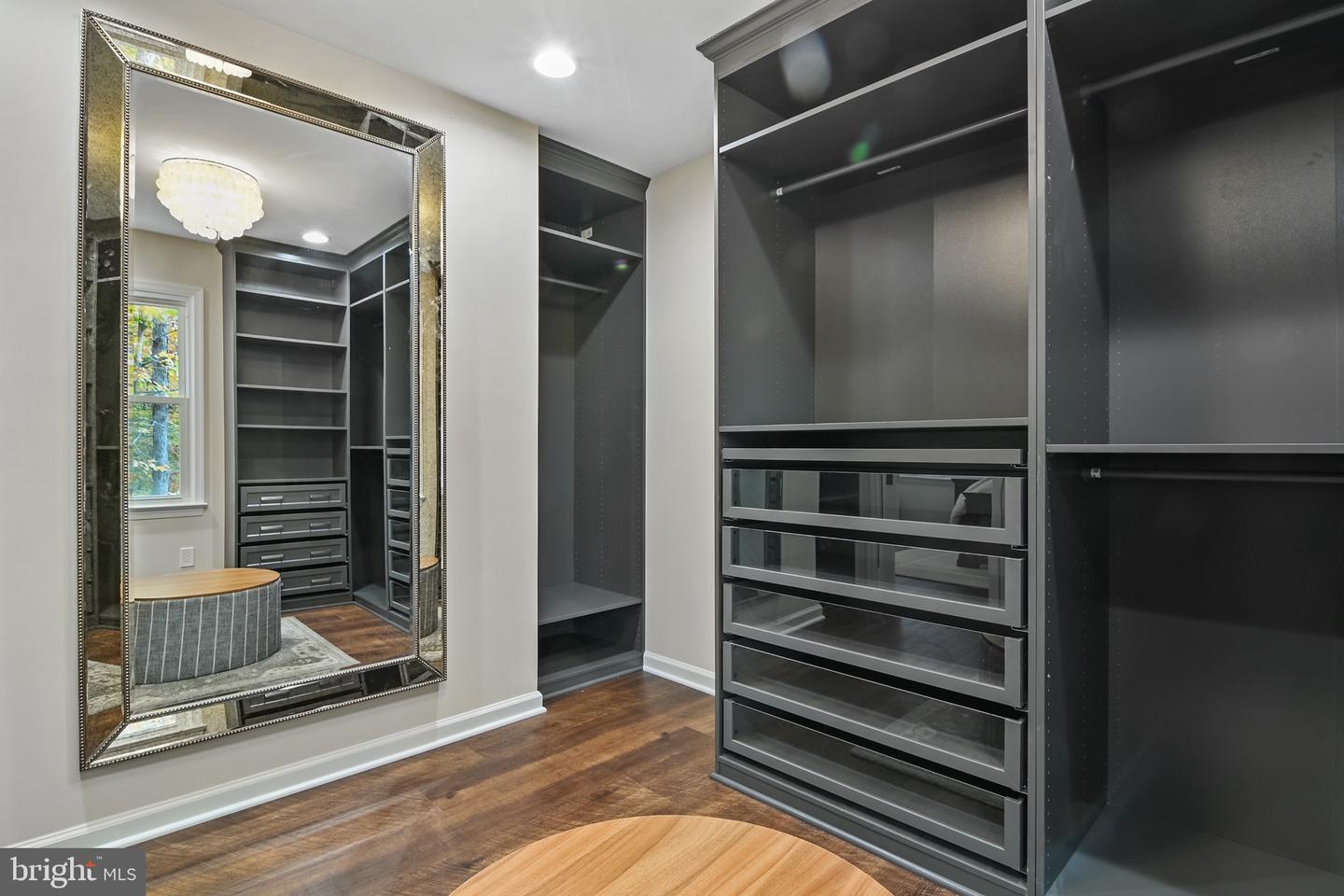 11302 ALMS HOUSE CT, FAIRFAX STATION, Virginia 22039, 5 Bedrooms Bedrooms, ,3 BathroomsBathrooms,Residential,For sale,11302 ALMS HOUSE CT,VAFX2278032 MLS # VAFX2278032