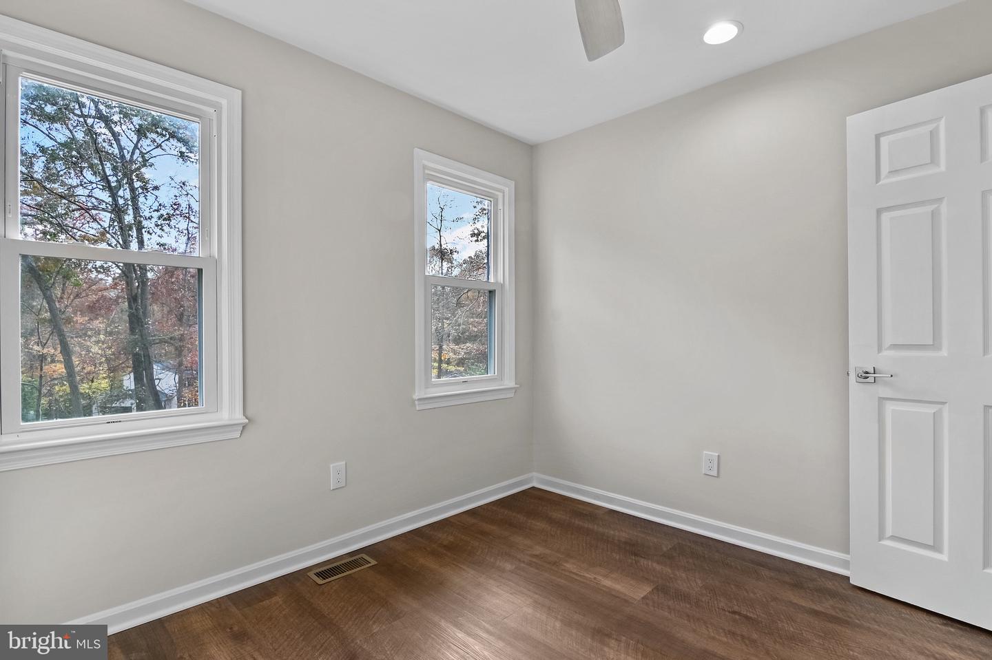 11302 ALMS HOUSE CT, FAIRFAX STATION, Virginia 22039, 5 Bedrooms Bedrooms, ,3 BathroomsBathrooms,Residential,For sale,11302 ALMS HOUSE CT,VAFX2278032 MLS # VAFX2278032