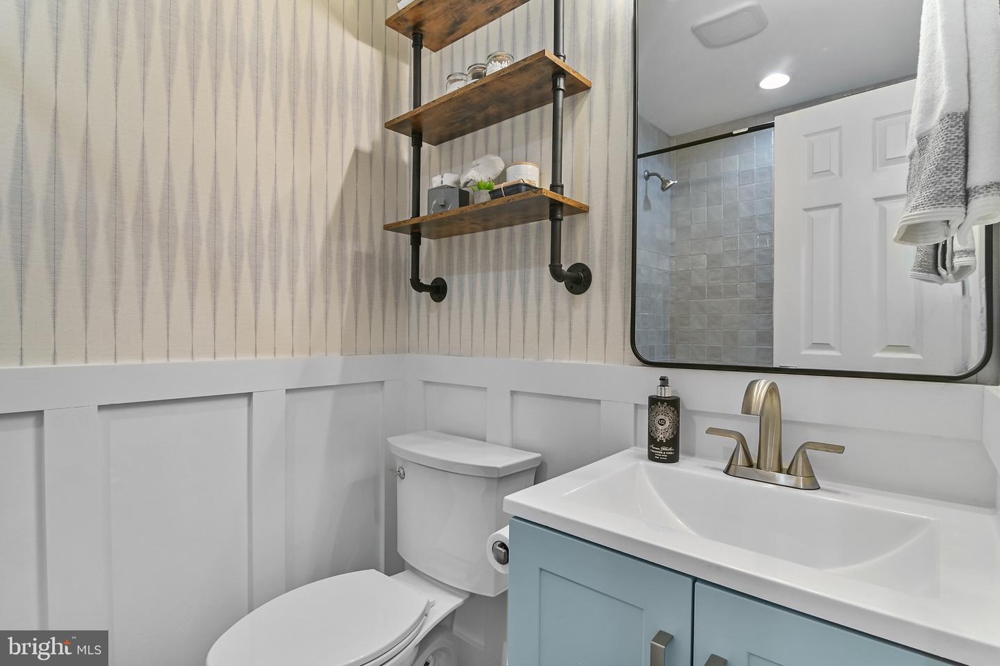 11302 ALMS HOUSE CT, FAIRFAX STATION, Virginia 22039, 5 Bedrooms Bedrooms, ,3 BathroomsBathrooms,Residential,For sale,11302 ALMS HOUSE CT,VAFX2278032 MLS # VAFX2278032