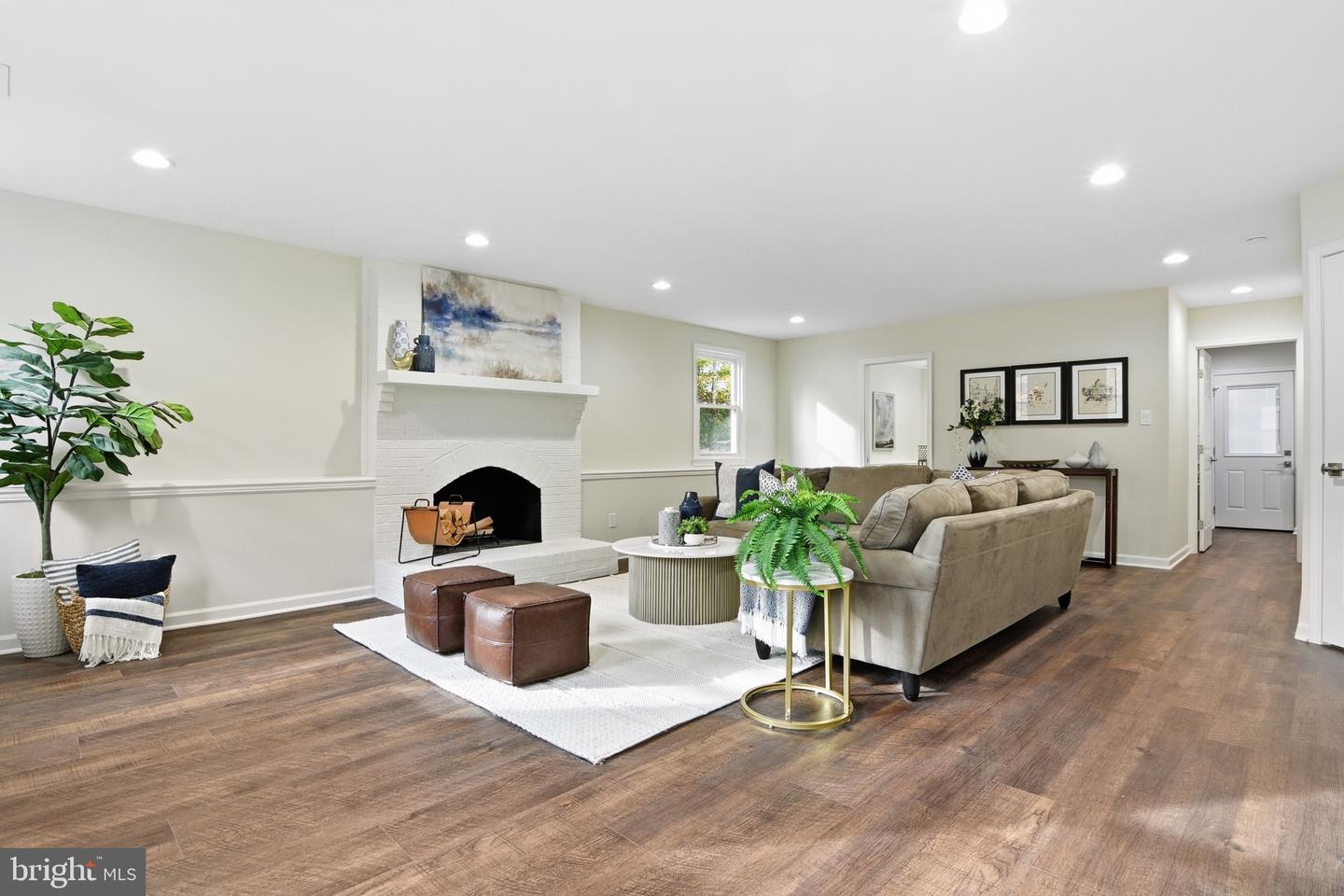 11302 ALMS HOUSE CT, FAIRFAX STATION, Virginia 22039, 5 Bedrooms Bedrooms, ,3 BathroomsBathrooms,Residential,For sale,11302 ALMS HOUSE CT,VAFX2278032 MLS # VAFX2278032