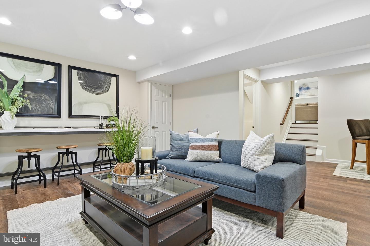 11302 ALMS HOUSE CT, FAIRFAX STATION, Virginia 22039, 5 Bedrooms Bedrooms, ,3 BathroomsBathrooms,Residential,For sale,11302 ALMS HOUSE CT,VAFX2278032 MLS # VAFX2278032