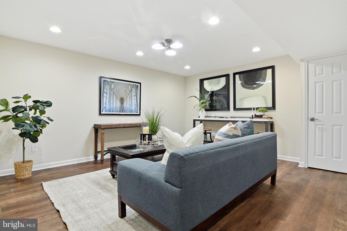 11302 ALMS HOUSE CT, FAIRFAX STATION, Virginia 22039, 5 Bedrooms Bedrooms, ,3 BathroomsBathrooms,Residential,For sale,11302 ALMS HOUSE CT,VAFX2278032 MLS # VAFX2278032