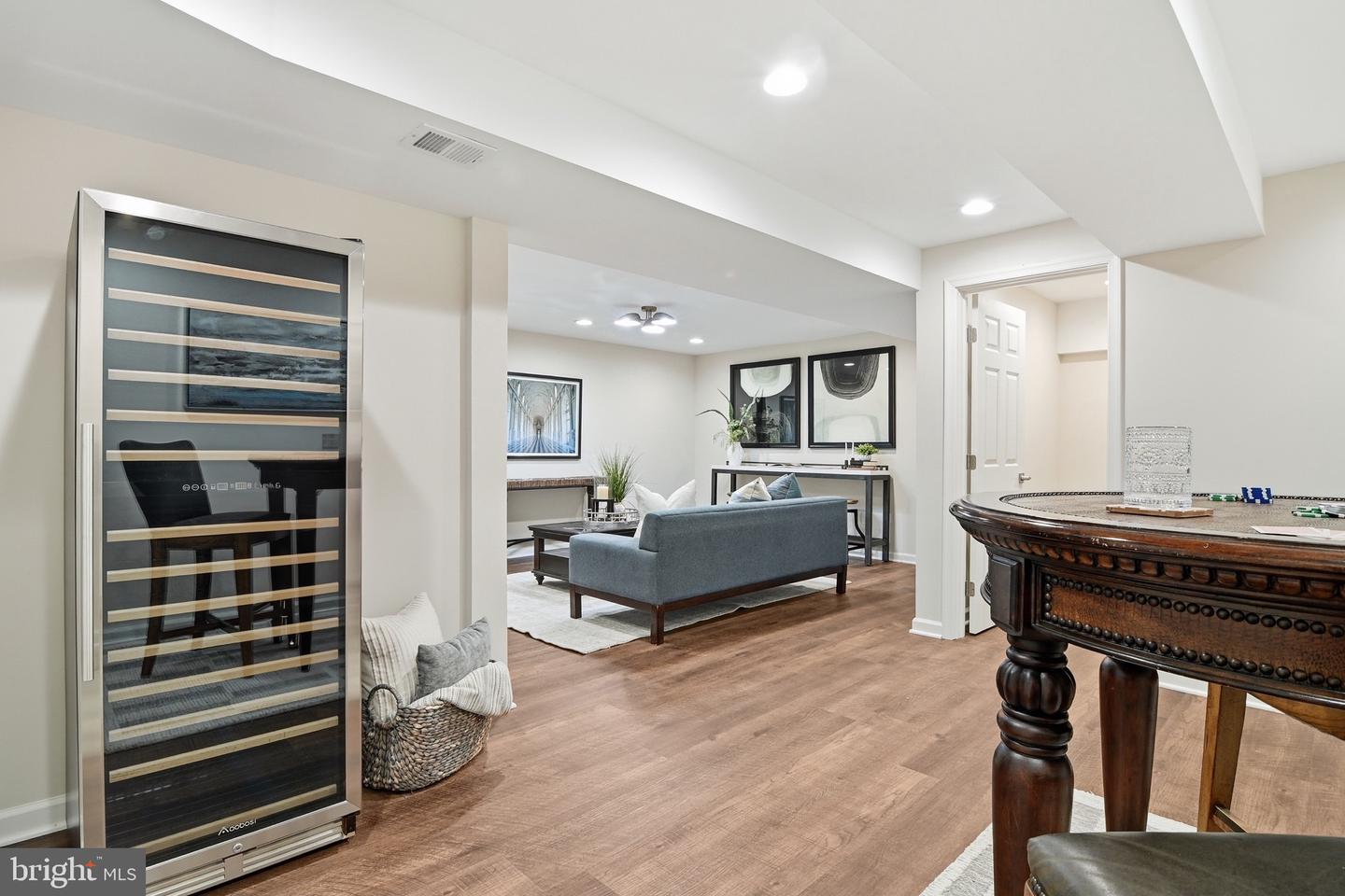 11302 ALMS HOUSE CT, FAIRFAX STATION, Virginia 22039, 5 Bedrooms Bedrooms, ,3 BathroomsBathrooms,Residential,For sale,11302 ALMS HOUSE CT,VAFX2278032 MLS # VAFX2278032