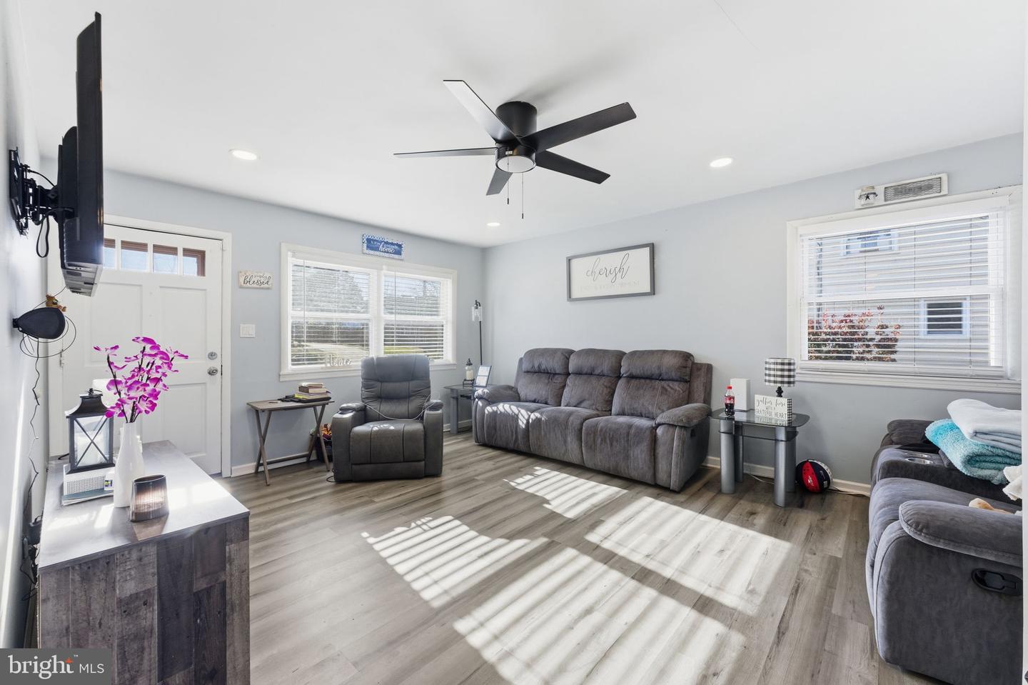 7812 AMHERST DR, MANASSAS, Virginia 20111, 4 Bedrooms Bedrooms, ,1 BathroomBathrooms,Residential,For sale,7812 AMHERST DR,VAPW2107408 MLS # VAPW2107408 7812 AMHERST DR, MANASSAS, Virginia 20111, 4 Bedrooms Bedrooms, ,1 BathroomBathrooms,Residential,For sale,7812 AMHERST DR,VAPW2107408 MLS # VAPW2107408