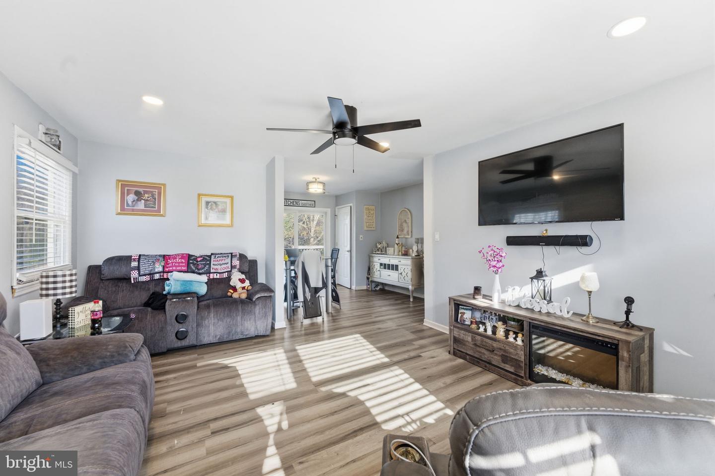 7812 AMHERST DR, MANASSAS, Virginia 20111, 4 Bedrooms Bedrooms, ,1 BathroomBathrooms,Residential,For sale,7812 AMHERST DR,VAPW2107408 MLS # VAPW2107408 7812 AMHERST DR, MANASSAS, Virginia 20111, 4 Bedrooms Bedrooms, ,1 BathroomBathrooms,Residential,For sale,7812 AMHERST DR,VAPW2107408 MLS # VAPW2107408