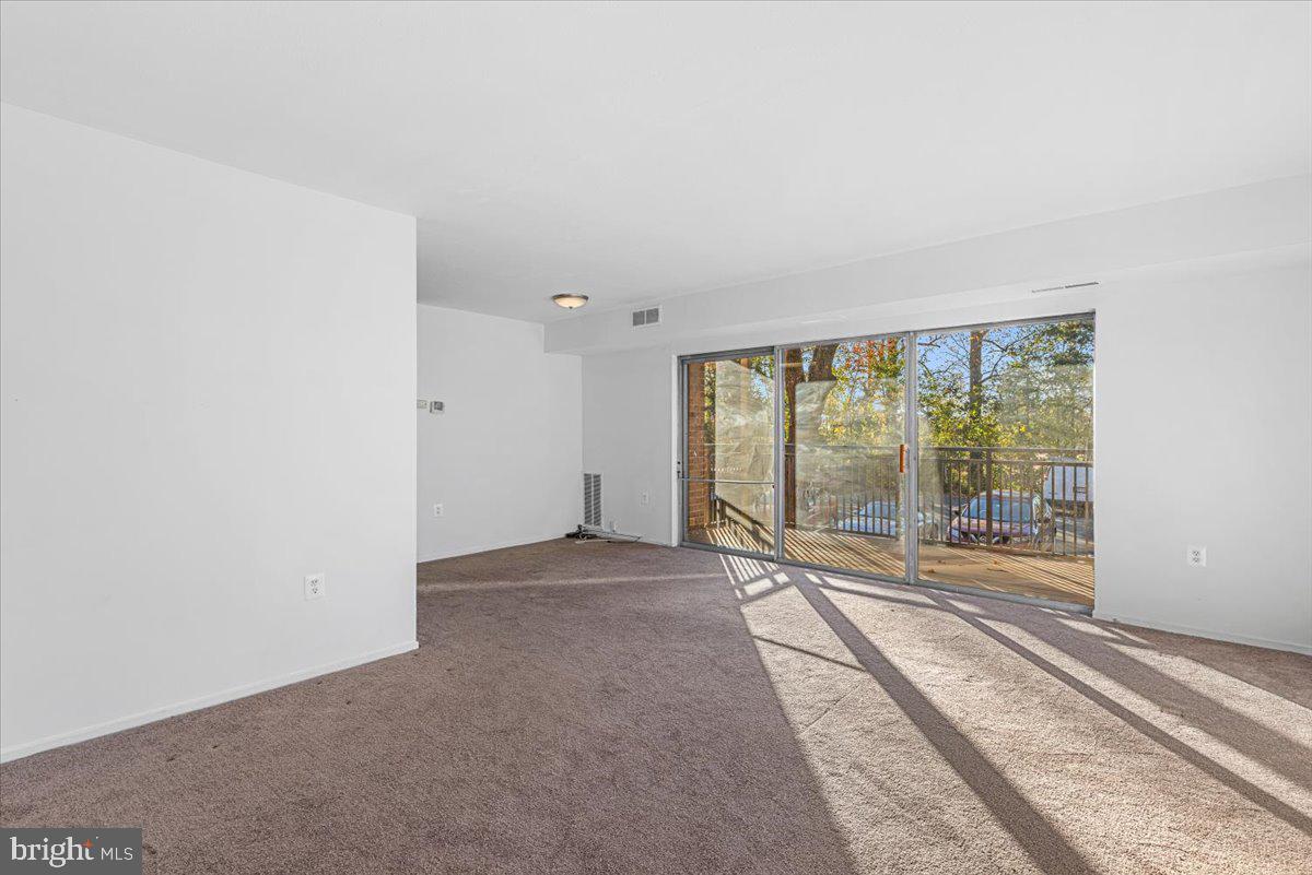 7354 ROUTE 29 #54/104, FALLS CHURCH, Virginia 22046, 1 Bedroom Bedrooms, ,1 BathroomBathrooms,Residential,For sale,7354 ROUTE 29 #54/104,VAFX2278146 MLS # VAFX2278146