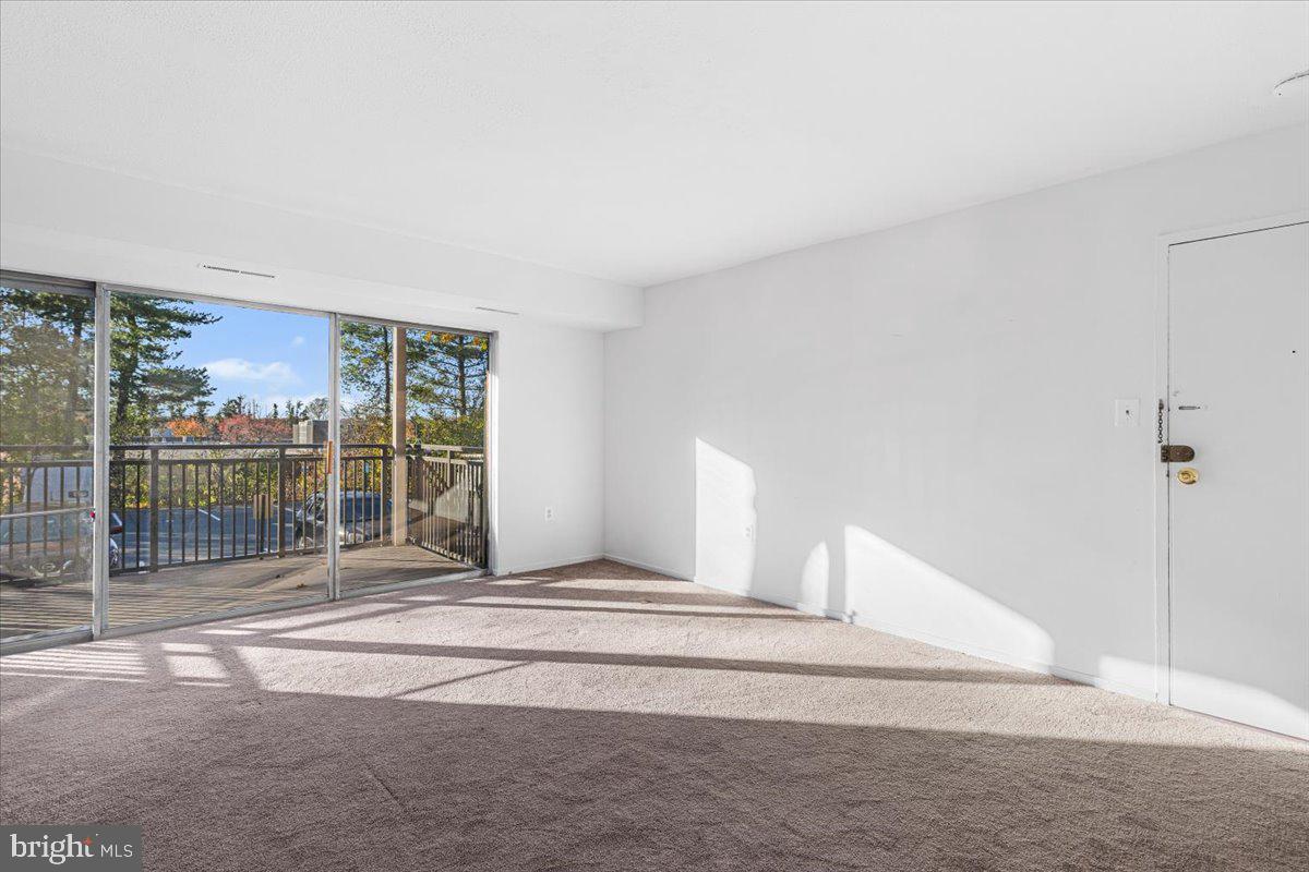 7354 ROUTE 29 #54/104, FALLS CHURCH, Virginia 22046, 1 Bedroom Bedrooms, ,1 BathroomBathrooms,Residential,For sale,7354 ROUTE 29 #54/104,VAFX2278146 MLS # VAFX2278146