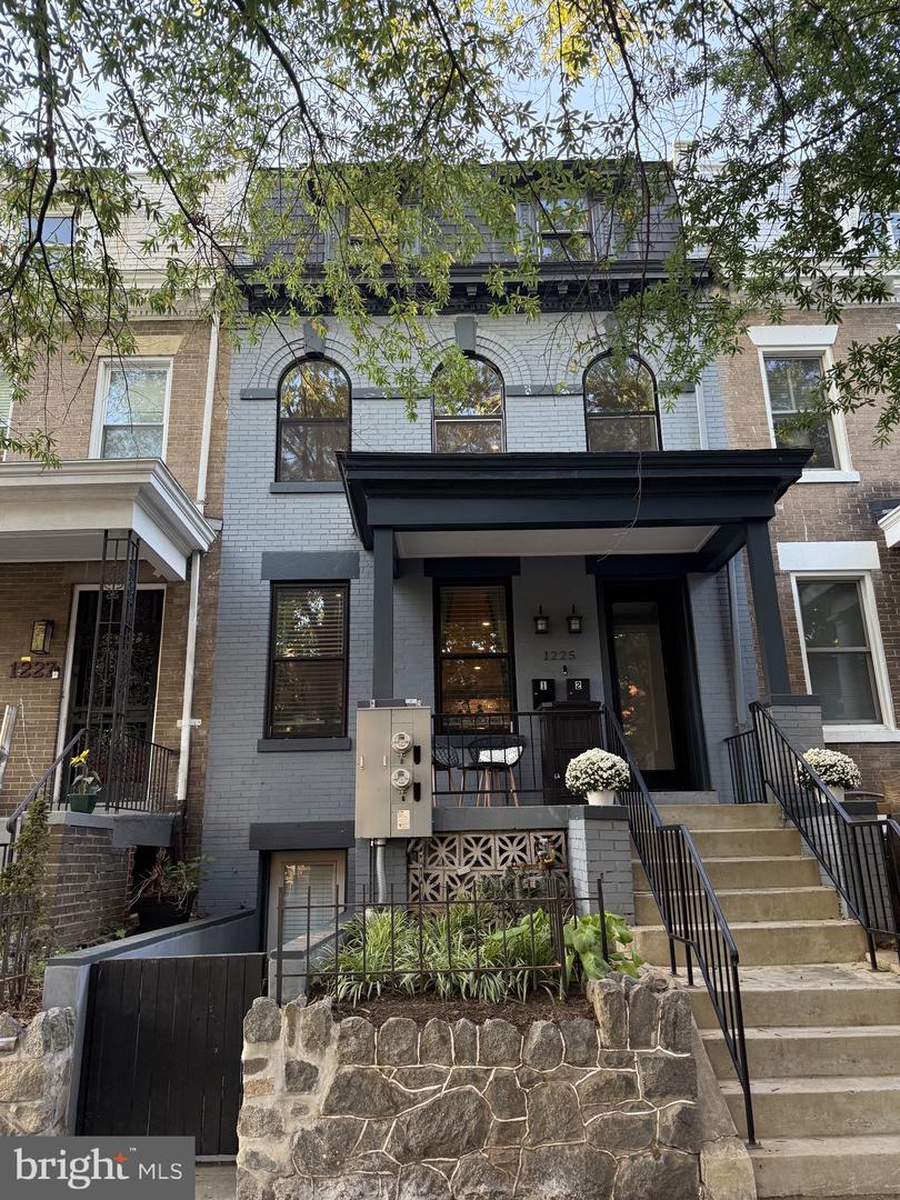 1225 PARK RD NW #1, WASHINGTON, District Of Columbia 20010, 3 Bedrooms Bedrooms, 6 Rooms Rooms,3 BathroomsBathrooms,Residential,For sale,1225 PARK RD NW #1,DCDC2230720 MLS # DCDC2230720