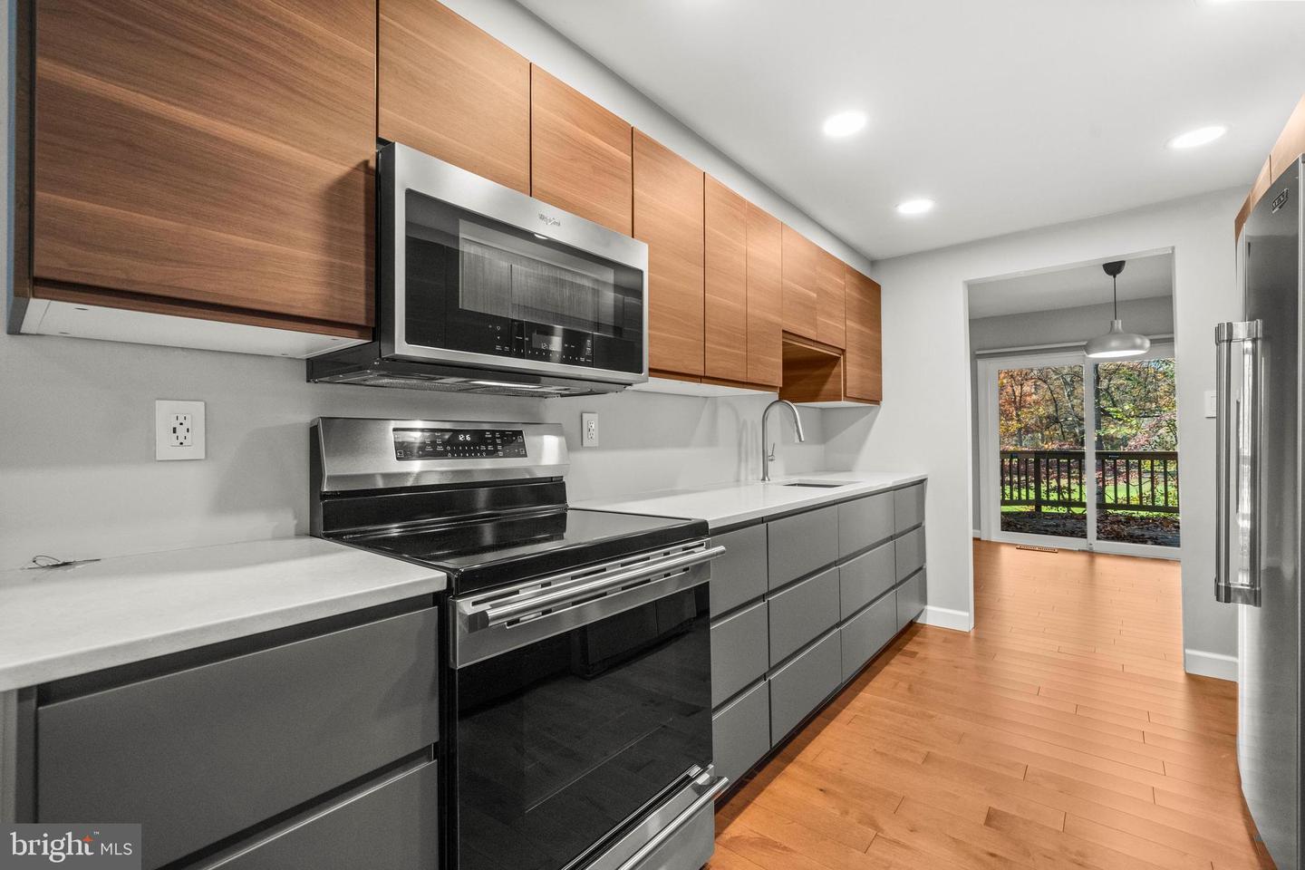 2152 GLENCOURSE LN, RESTON, Virginia 20191, 3 Bedrooms Bedrooms, ,2 BathroomsBathrooms,Residential,For sale,2152 GLENCOURSE LN,VAFX2278162 MLS # VAFX2278162