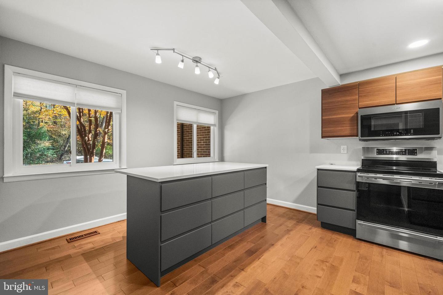 2152 GLENCOURSE LN, RESTON, Virginia 20191, 3 Bedrooms Bedrooms, ,2 BathroomsBathrooms,Residential,For sale,2152 GLENCOURSE LN,VAFX2278162 MLS # VAFX2278162