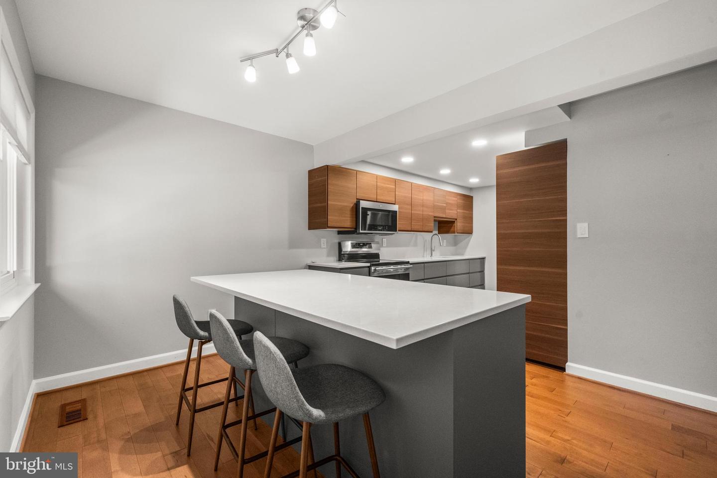 2152 GLENCOURSE LN, RESTON, Virginia 20191, 3 Bedrooms Bedrooms, ,2 BathroomsBathrooms,Residential,For sale,2152 GLENCOURSE LN,VAFX2278162 MLS # VAFX2278162