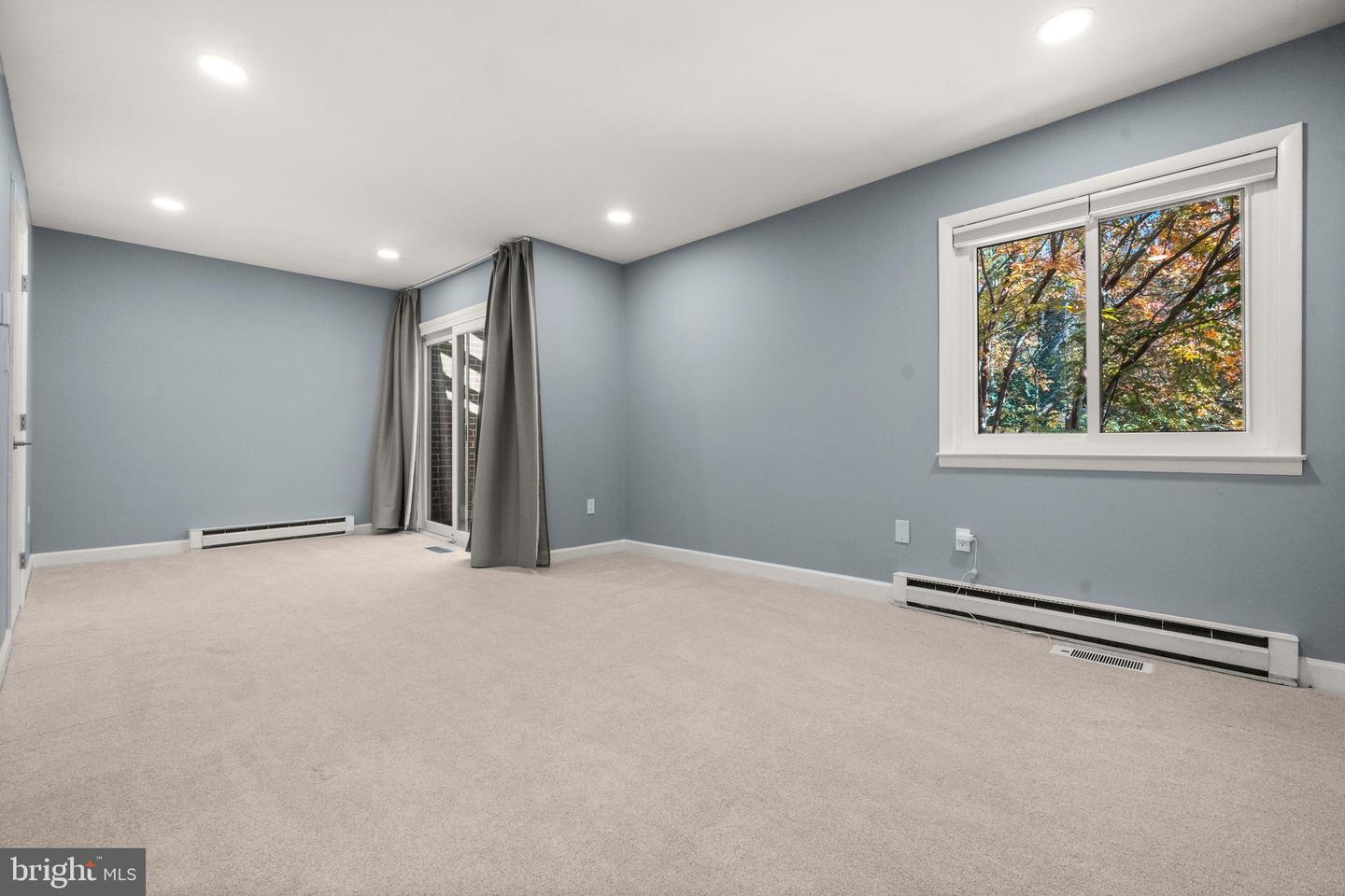 2152 GLENCOURSE LN, RESTON, Virginia 20191, 3 Bedrooms Bedrooms, ,2 BathroomsBathrooms,Residential,For sale,2152 GLENCOURSE LN,VAFX2278162 MLS # VAFX2278162