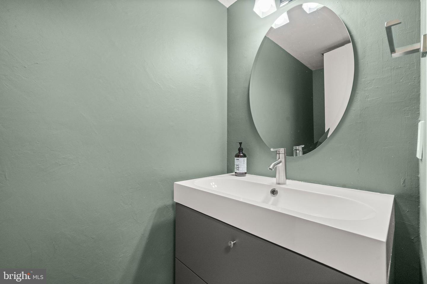 2152 GLENCOURSE LN, RESTON, Virginia 20191, 3 Bedrooms Bedrooms, ,2 BathroomsBathrooms,Residential,For sale,2152 GLENCOURSE LN,VAFX2278162 MLS # VAFX2278162