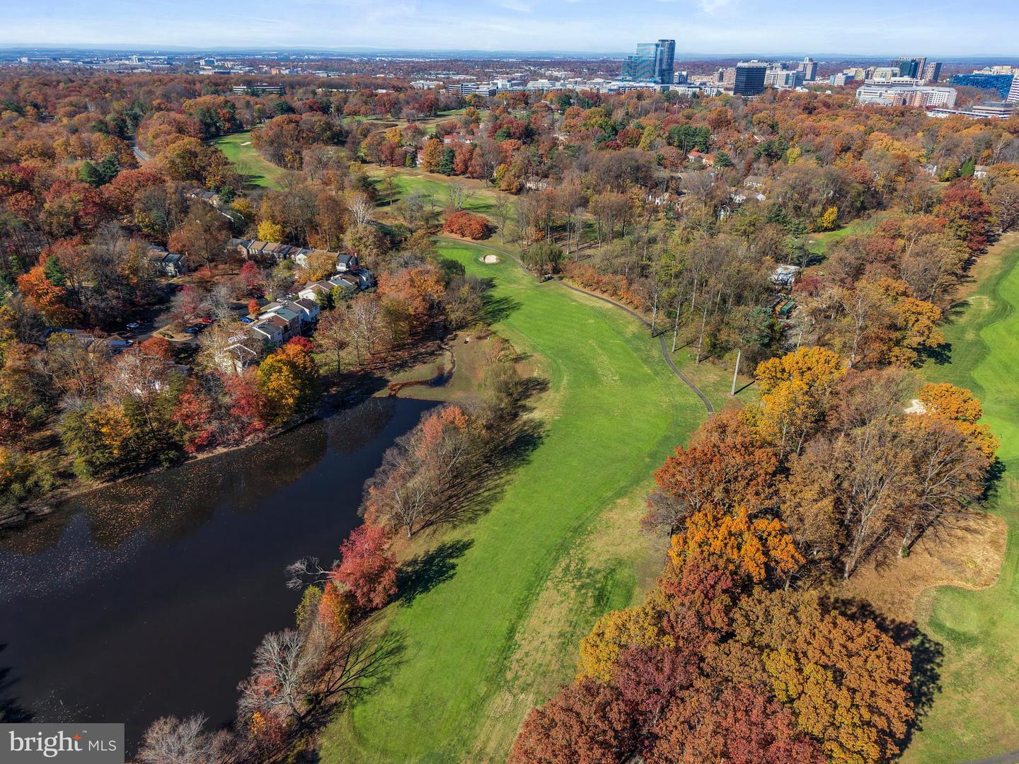 2152 GLENCOURSE LN, RESTON, Virginia 20191, 3 Bedrooms Bedrooms, ,2 BathroomsBathrooms,Residential,For sale,2152 GLENCOURSE LN,VAFX2278162 MLS # VAFX2278162