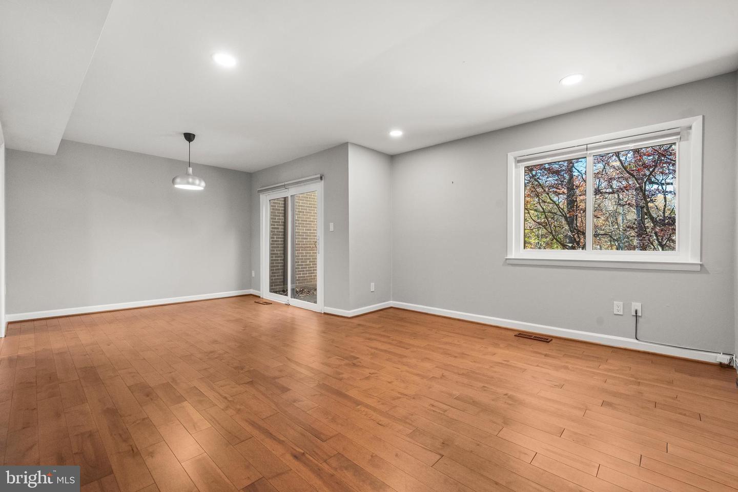 2152 GLENCOURSE LN, RESTON, Virginia 20191, 3 Bedrooms Bedrooms, ,2 BathroomsBathrooms,Residential,For sale,2152 GLENCOURSE LN,VAFX2278162 MLS # VAFX2278162