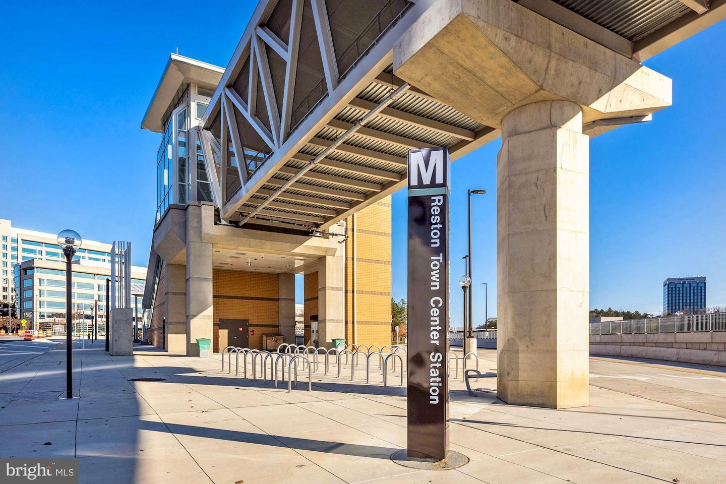 2152 GLENCOURSE LN, RESTON, Virginia 20191, 3 Bedrooms Bedrooms, ,2 BathroomsBathrooms,Residential,For sale,2152 GLENCOURSE LN,VAFX2278162 MLS # VAFX2278162