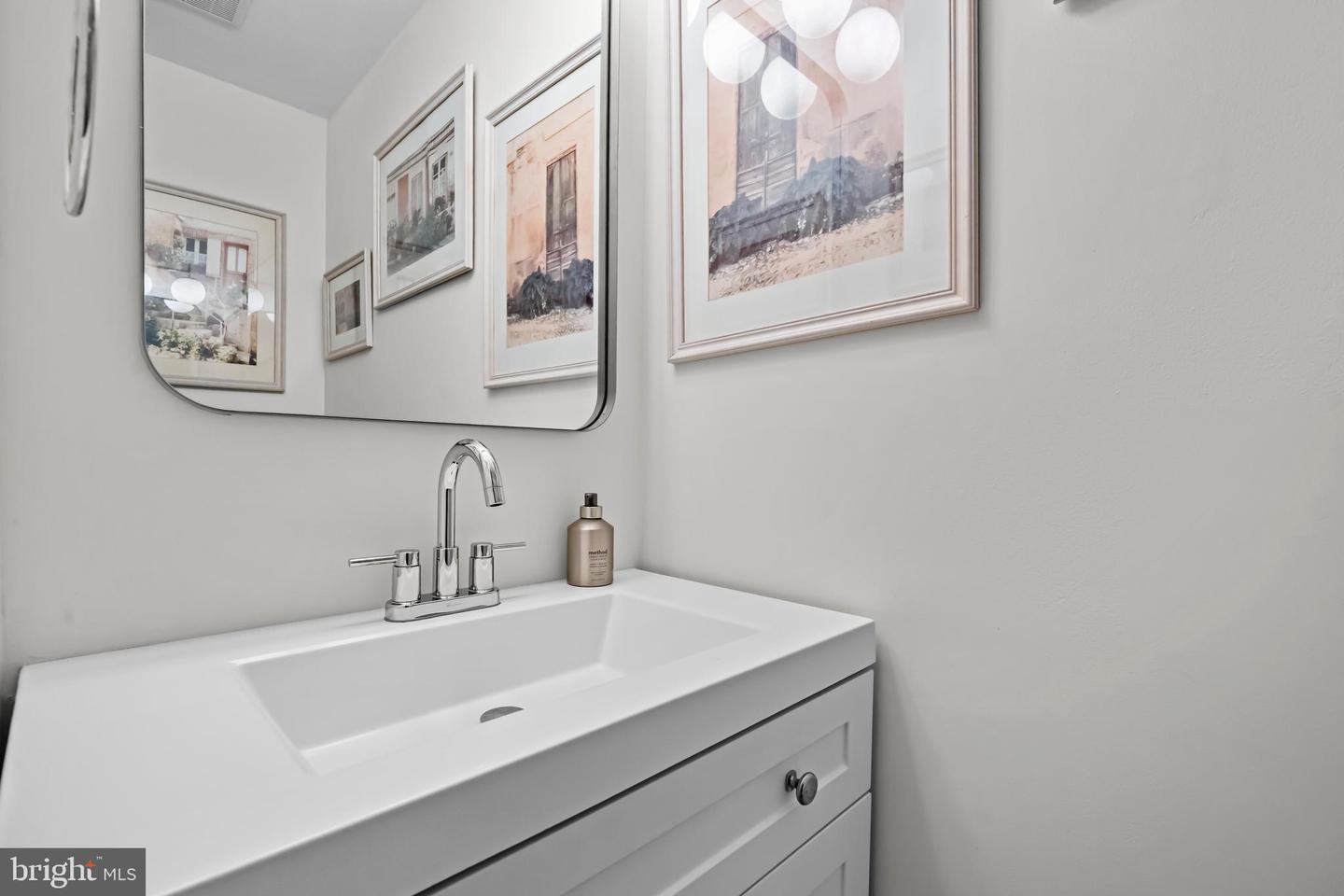 310 N OAK ST, FALLS CHURCH, Virginia 22046, 4 Bedrooms Bedrooms, ,2 BathroomsBathrooms,Residential,For sale,310 N OAK ST,VAFA2003428 MLS # VAFA2003428 310 N OAK ST, FALLS CHURCH, Virginia 22046, 4 Bedrooms Bedrooms, ,2 BathroomsBathrooms,Residential,For sale,310 N OAK ST,VAFA2003428 MLS # VAFA2003428