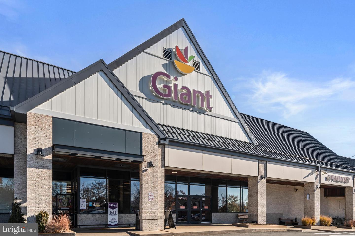 310 N OAK ST, FALLS CHURCH, Virginia 22046, 4 Bedrooms Bedrooms, ,2 BathroomsBathrooms,Residential,For sale,310 N OAK ST,VAFA2003428 MLS # VAFA2003428 310 N OAK ST, FALLS CHURCH, Virginia 22046, 4 Bedrooms Bedrooms, ,2 BathroomsBathrooms,Residential,For sale,310 N OAK ST,VAFA2003428 MLS # VAFA2003428