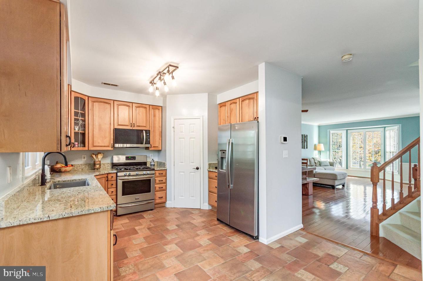 7039 KINGS MANOR DR, ALEXANDRIA, Virginia 22315, 3 Bedrooms Bedrooms, ,3 BathroomsBathrooms,Residential,For sale,7039 KINGS MANOR DR,VAFX2278192 MLS # VAFX2278192