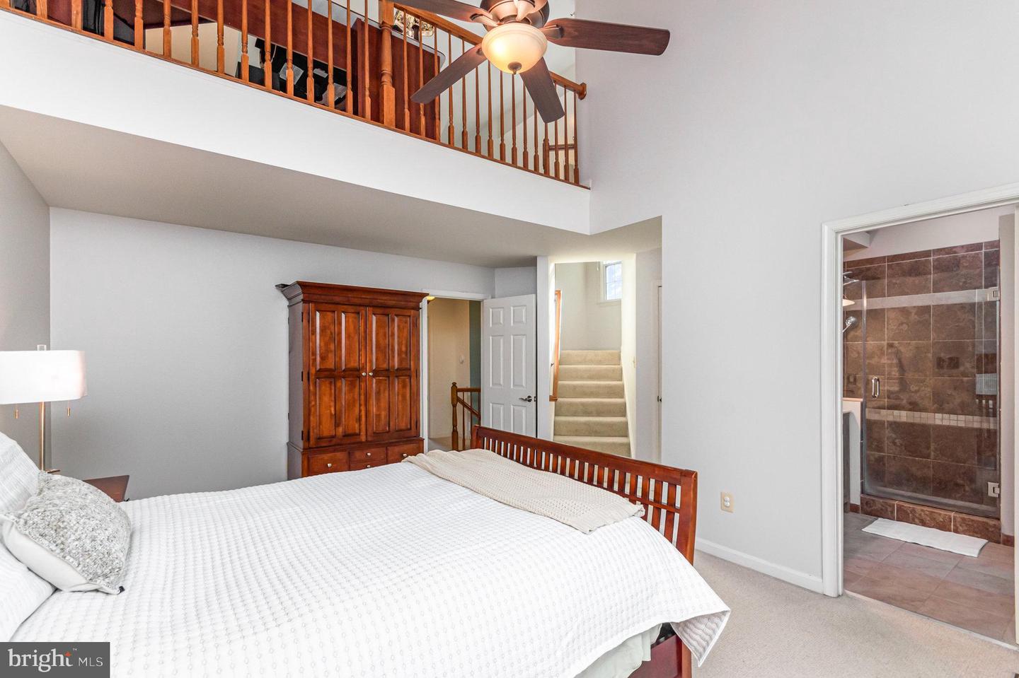 7039 KINGS MANOR DR, ALEXANDRIA, Virginia 22315, 3 Bedrooms Bedrooms, ,3 BathroomsBathrooms,Residential,For sale,7039 KINGS MANOR DR,VAFX2278192 MLS # VAFX2278192